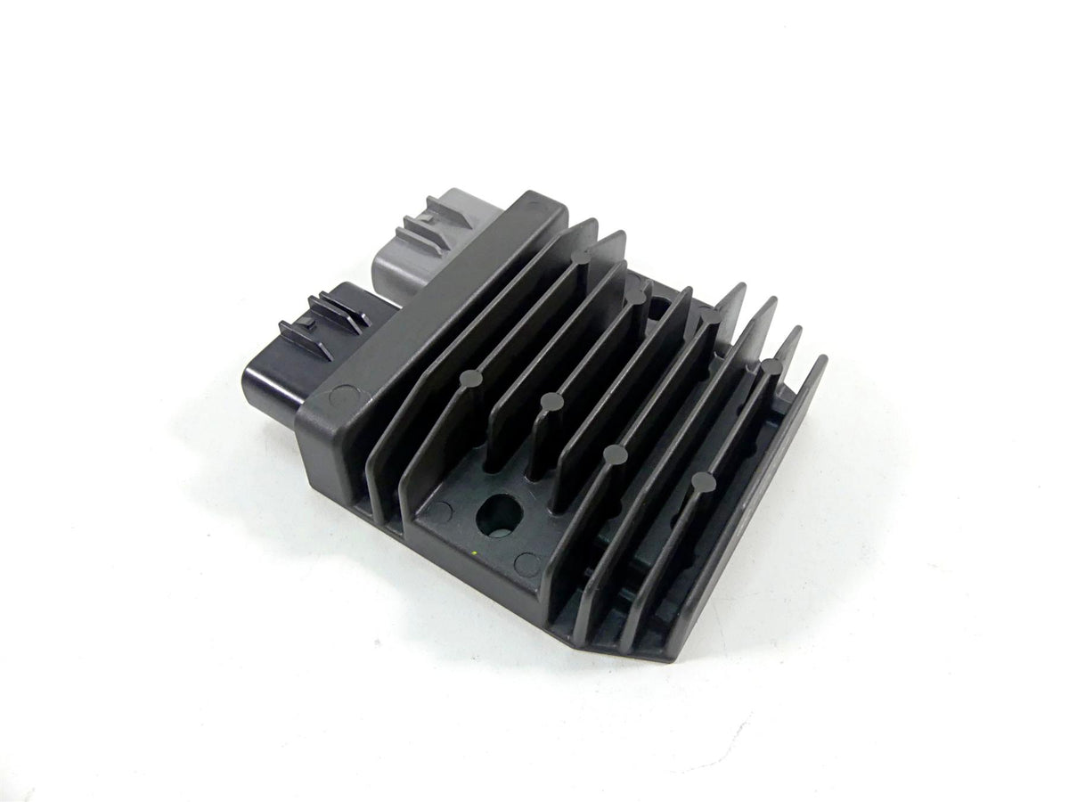 2012 Yamaha VMX17 VMAX 1700 Rectifier Voltage Regulator 1D7-81960-00-00 FH020AA {{ shop.shopifyCountryName }} - Mototech271