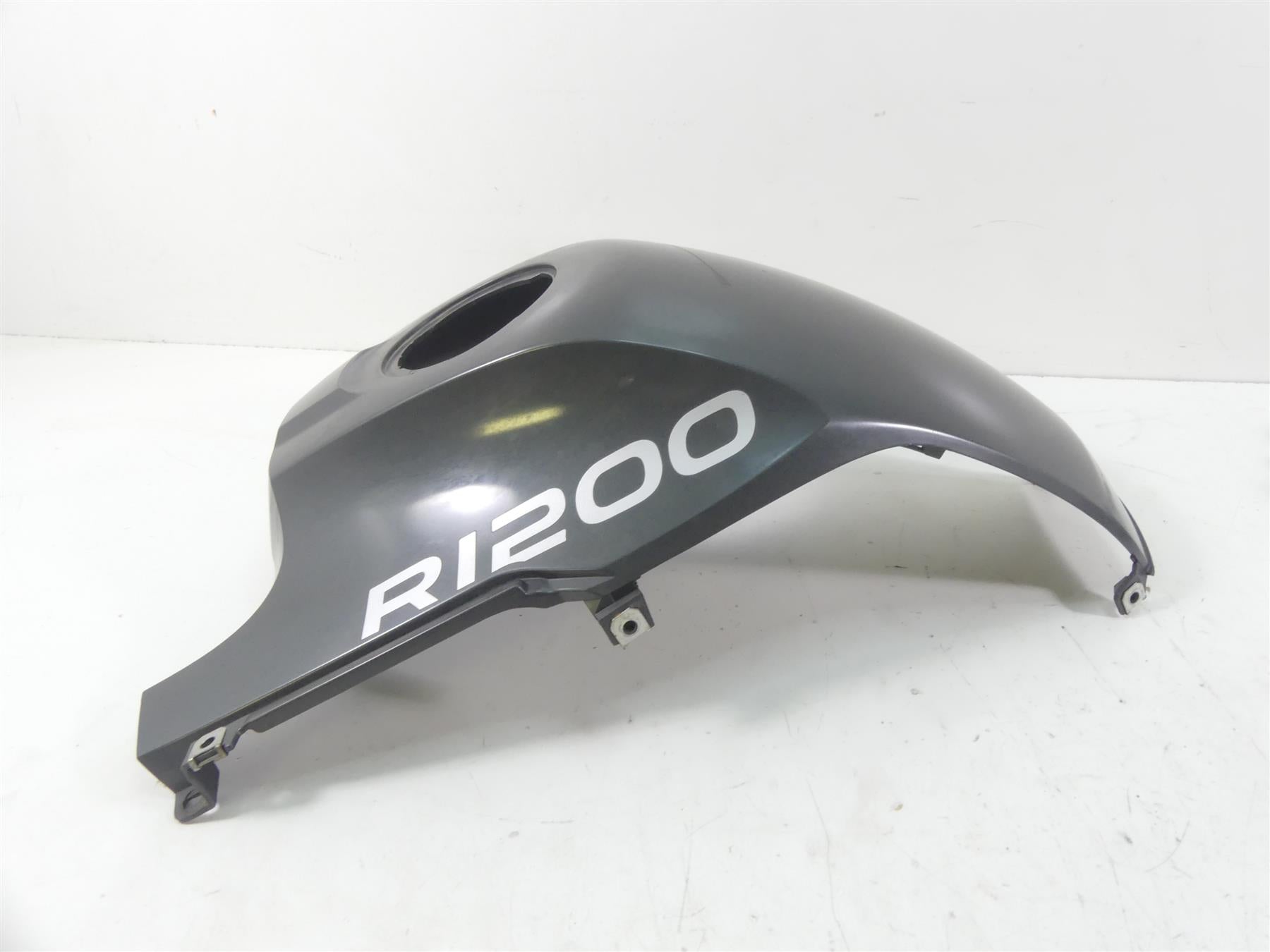 2011 BMW R1200GS K255 Adv Fuel Tank Center Cover Fairing Cowl 46637702714 {{ shop.shopifyCountryName }} - Mototech271
