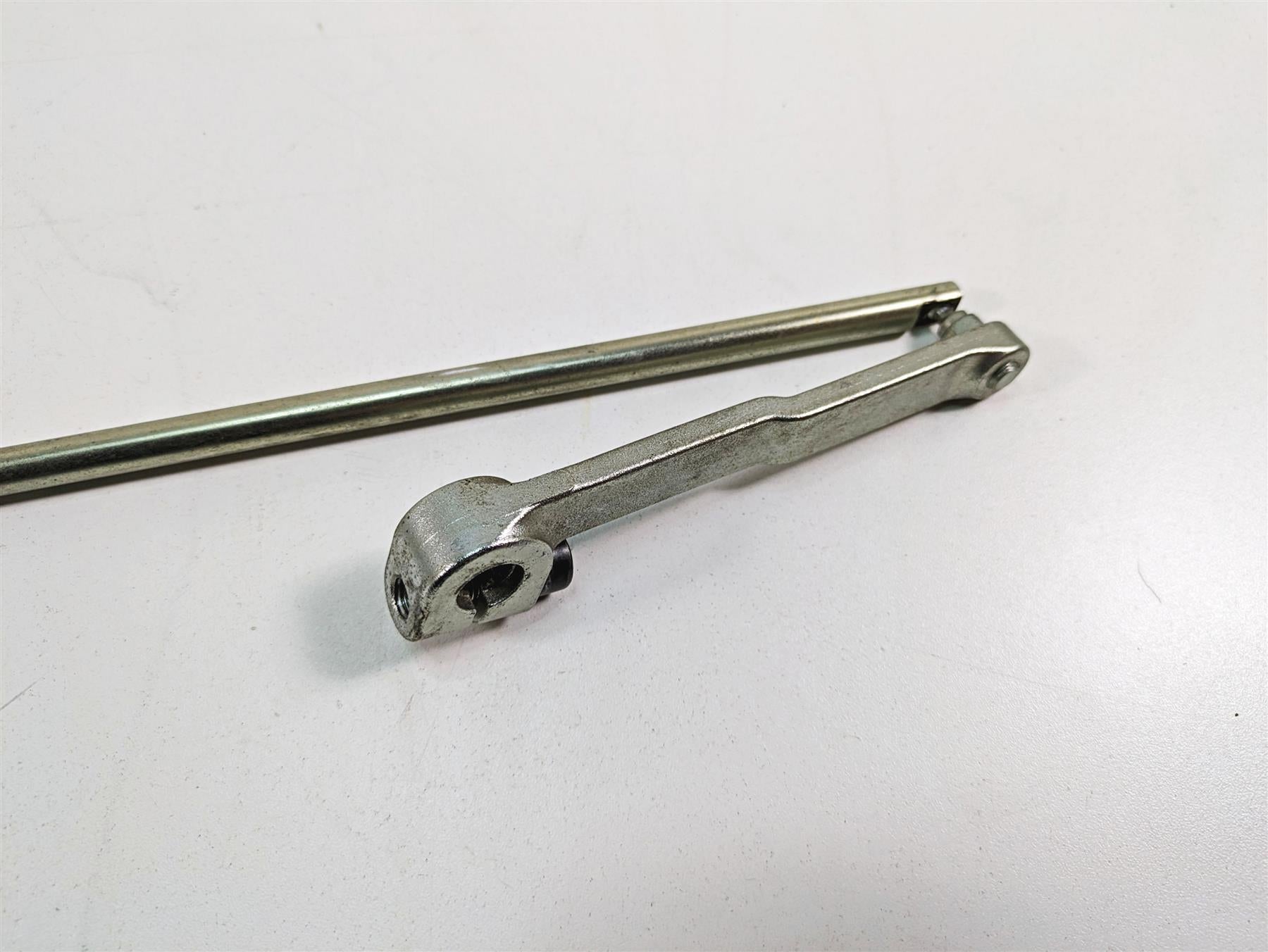 2009 Harley FXDF Dyna Fat Bob Left Front Foot Peg Shifter Links Set 33693-03 {{ shop.shopifyCountryName }} - Mototech271