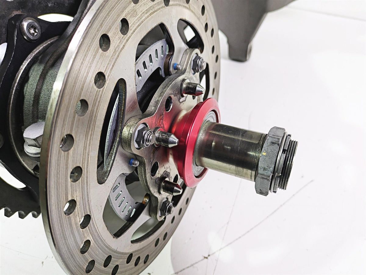 2019 Triumph Speed Triple RS 1050 Rear Swingarm & Axle Set T2059502 T2010257 {{ shop.shopifyCountryName }} - Mototech271