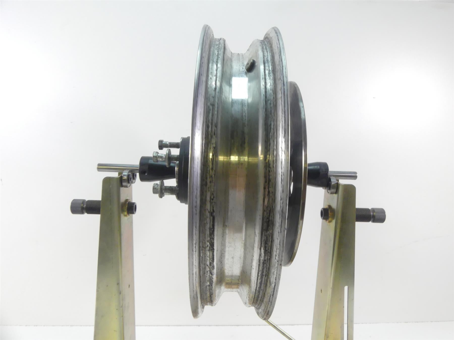 1995 Harley Dyna FXDL Low Rider Straight 9 Spoke Rear Wheel Rim 16x3 41015-86 {{ shop.shopifyCountryName }} - Mototech271
