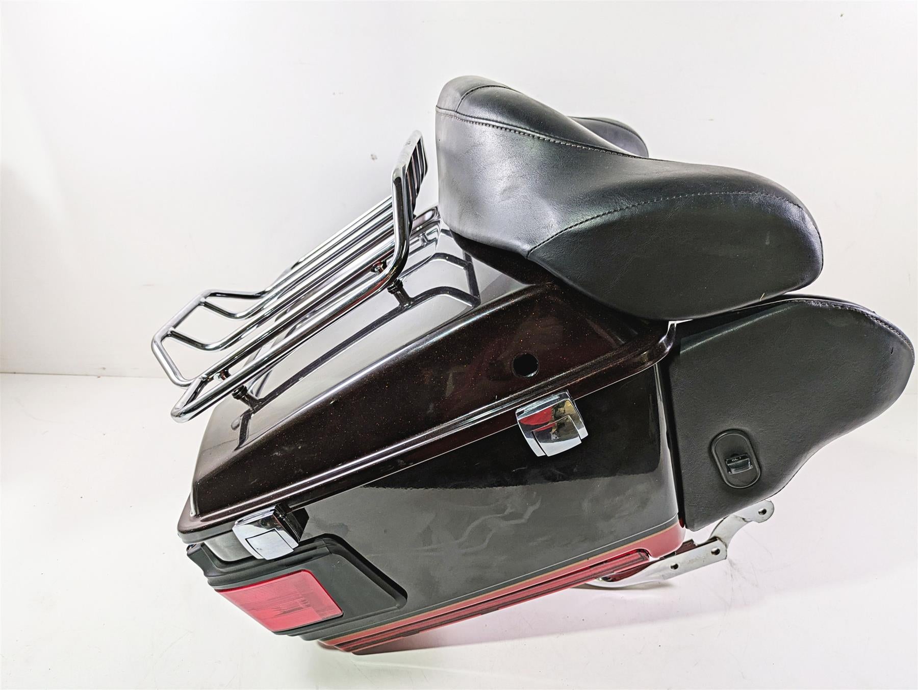 2010 Harley Touring FLHTK Electra Glide Rear Trunk Backrest + Mount Set 53128-09