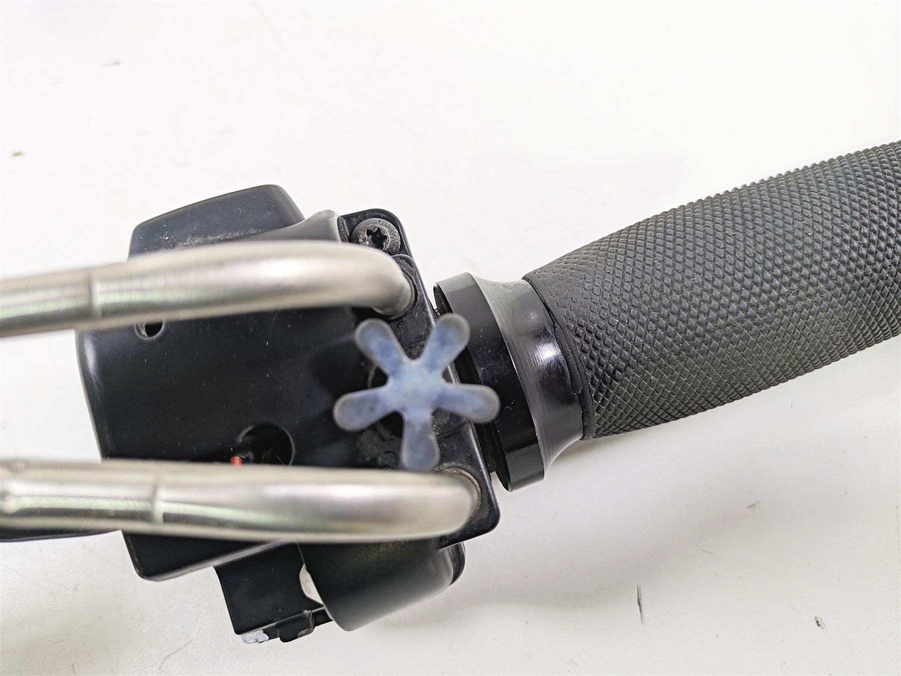 2014 Harley FLS Softail Slim Right Hand Throttle Control Switch 72948-12 {{ shop.shopifyCountryName }} - Mototech271