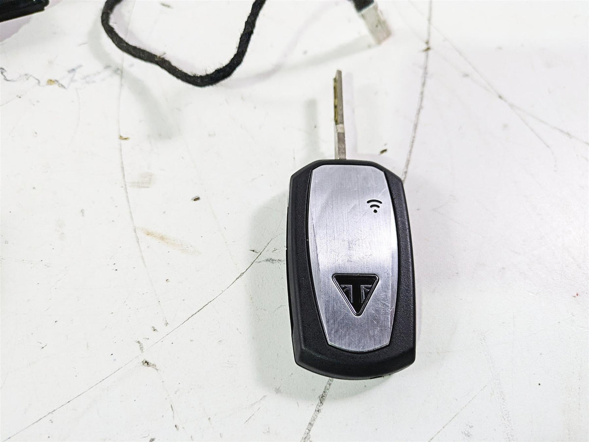 2019 Triumph Speed Triple RS 1050 Ignition Switch Key Immobilizer Cdi T1293450 {{ shop.shopifyCountryName }} - Mototech271