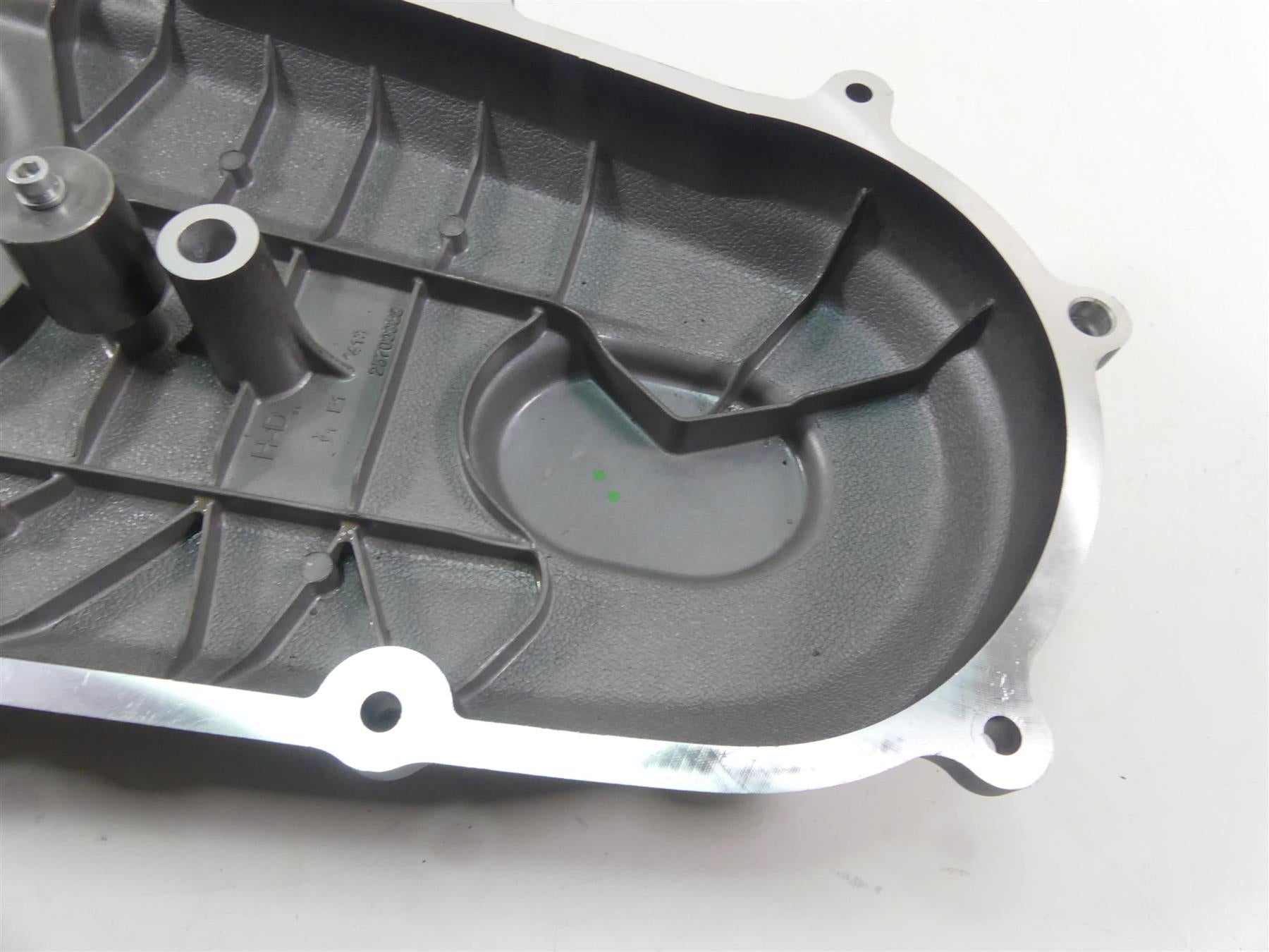 2022 Harley Softail FXBBS Street Bob Outer Primary Drive Clutch Cover 25700935 {{ shop.shopifyCountryName }} - Mototech271