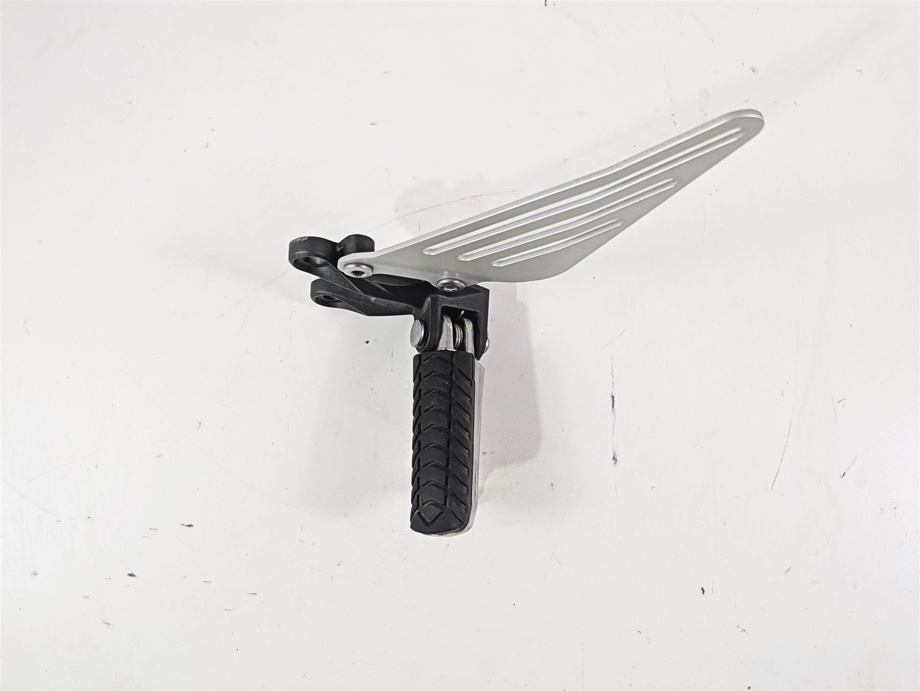 2023 Kawasaki ZX1400 ZX14R Ninja Front Left Rider Foot Peg Footpeg 35063-1337 {{ shop.shopifyCountryName }} - Mototech271
