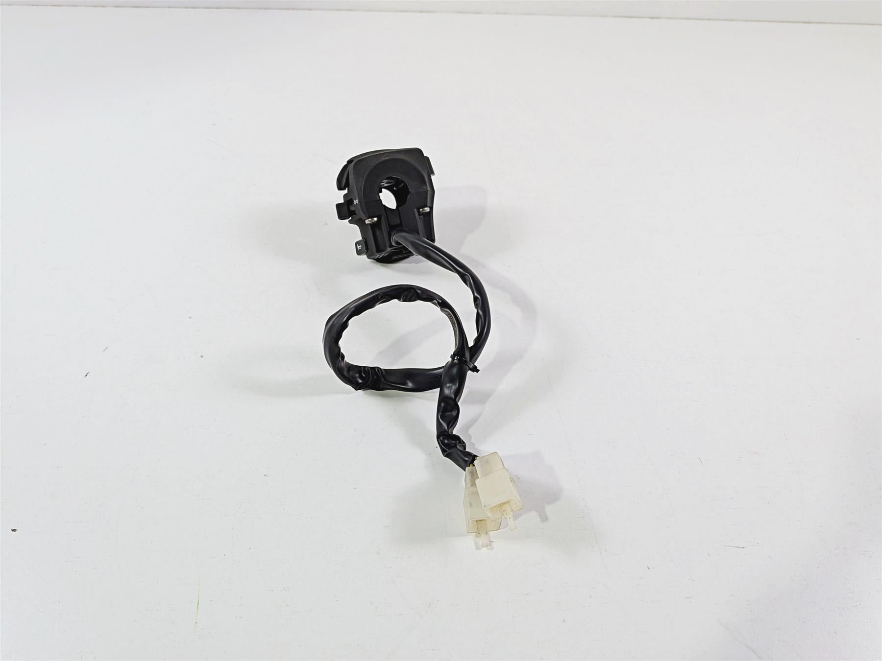 2014 Aprilia RSV4 RR Factory Left Hand Light Control Switch 858721 {{ shop.shopifyCountryName }} - Mototech271