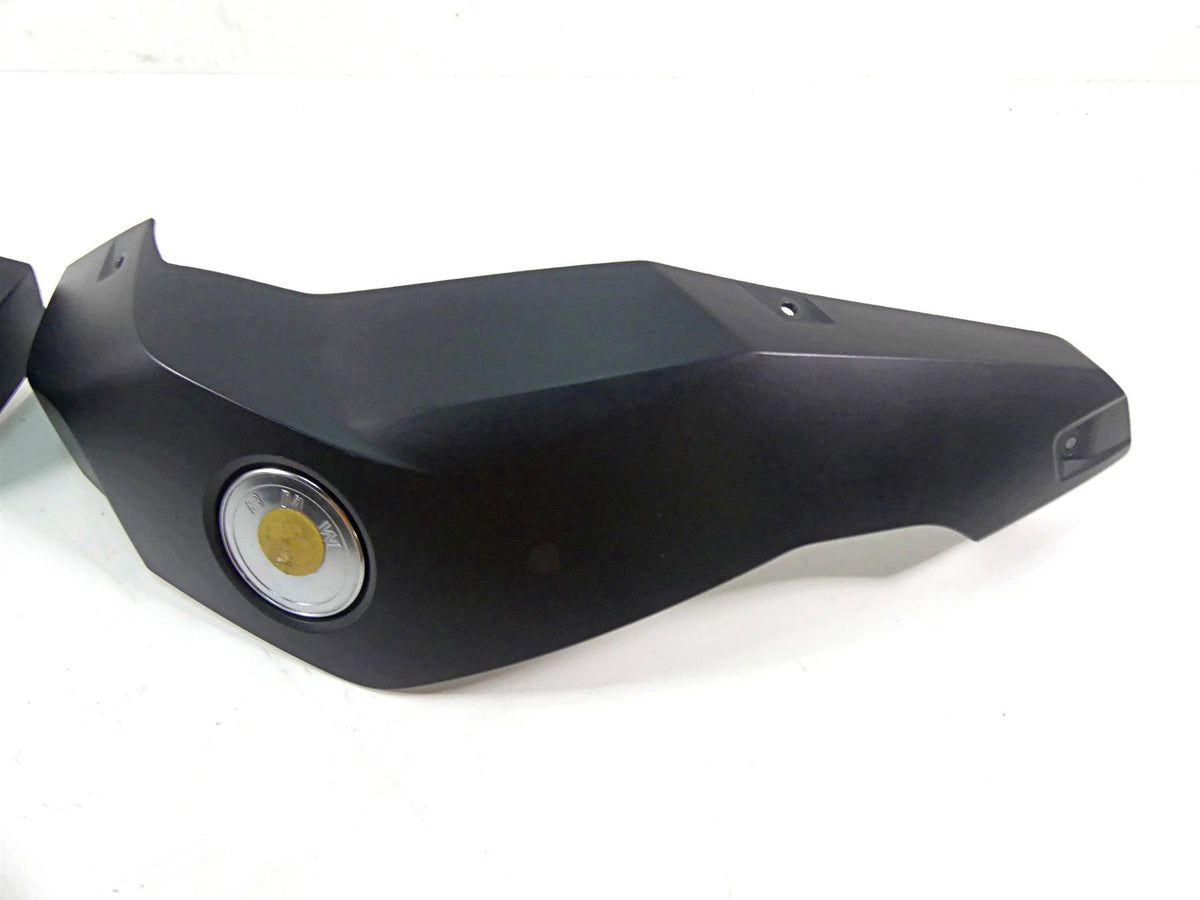 2009 BMW R1200GS K255 Adv Tank Left & Right Side Cover & Emblem Set 46637702715 {{ shop.shopifyCountryName }} - Mototech271