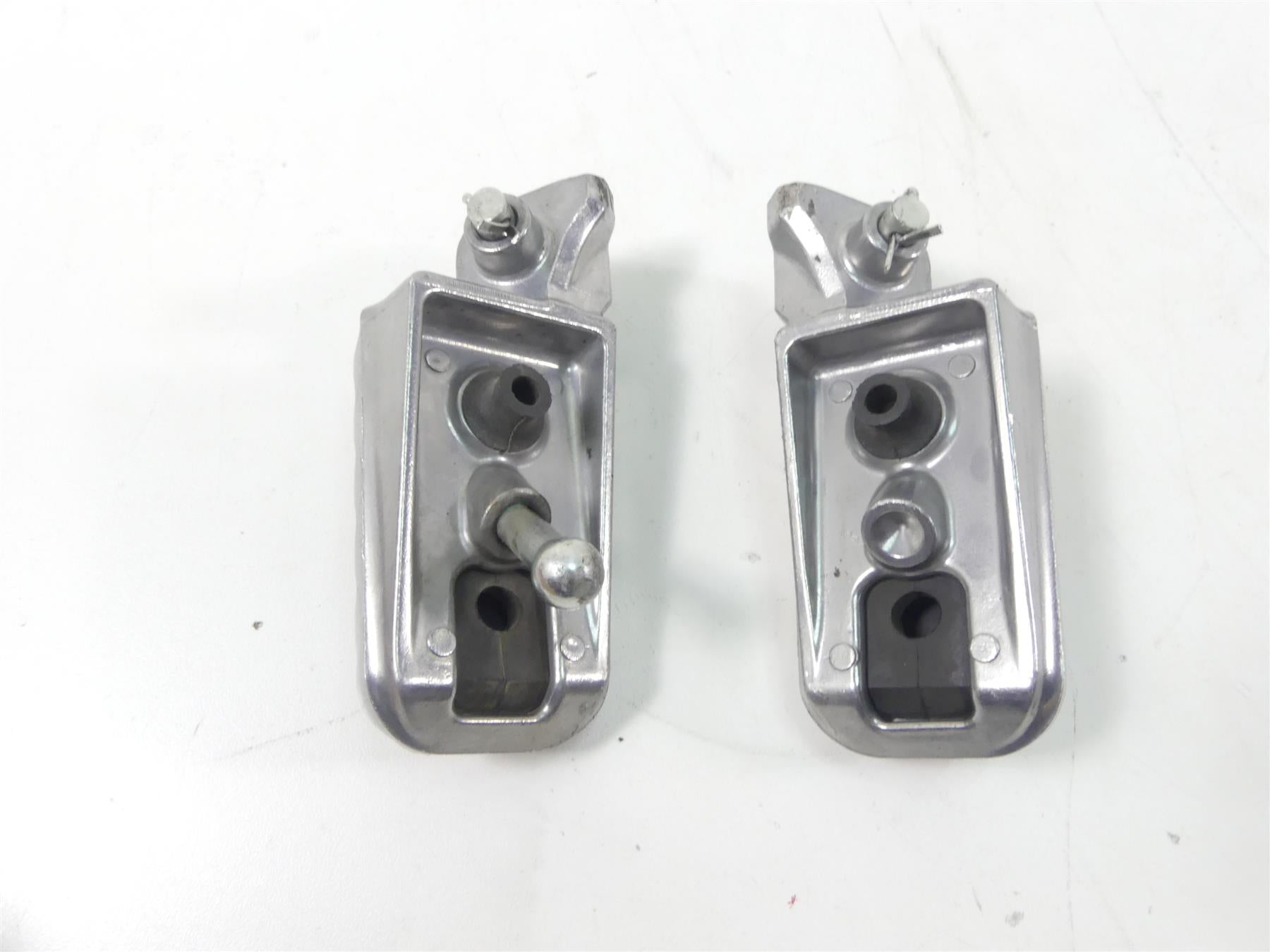 2017 Yamaha XT1200Z Super Tenere Front Rider Driver Footpeg Set 23P-27451-00-00 {{ shop.shopifyCountryName }} - Mototech271