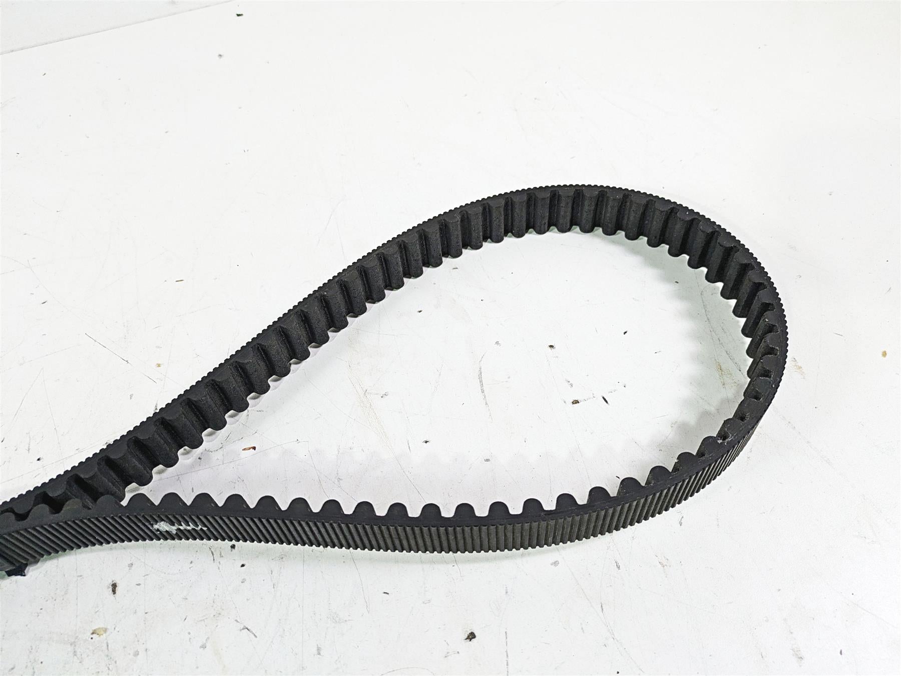 2002 Harley FLSTC Softail Heritage Classic Rear Drive Belt 135T 1 1/8" 40307-00B {{ shop.shopifyCountryName }} - Mototech271