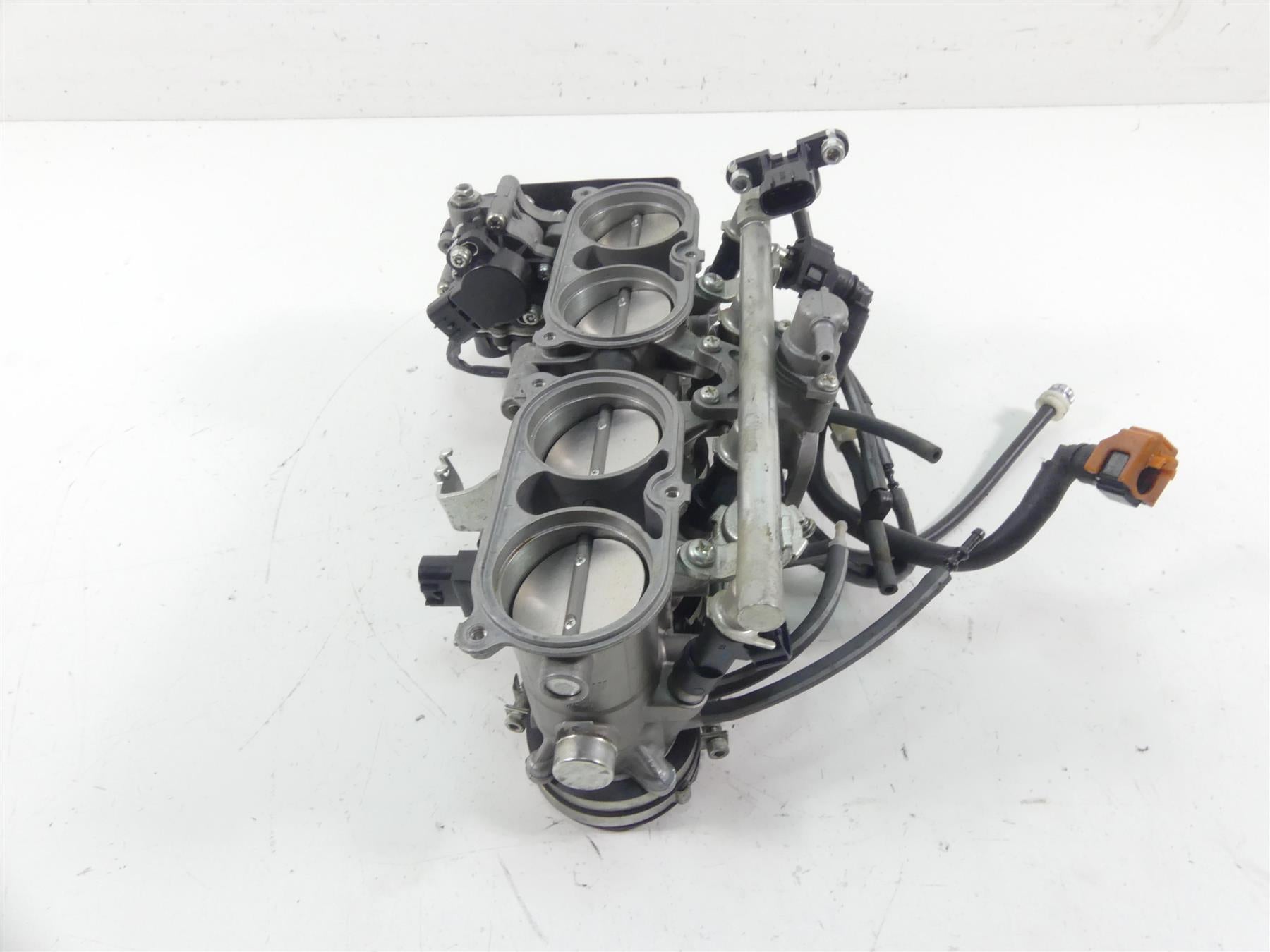 2008 Yamaha FZ1 Fazer Mikuni Throttle Body Bodies & Wiring 2D1-13750-20-00 {{ shop.shopifyCountryName }} - Mototech271