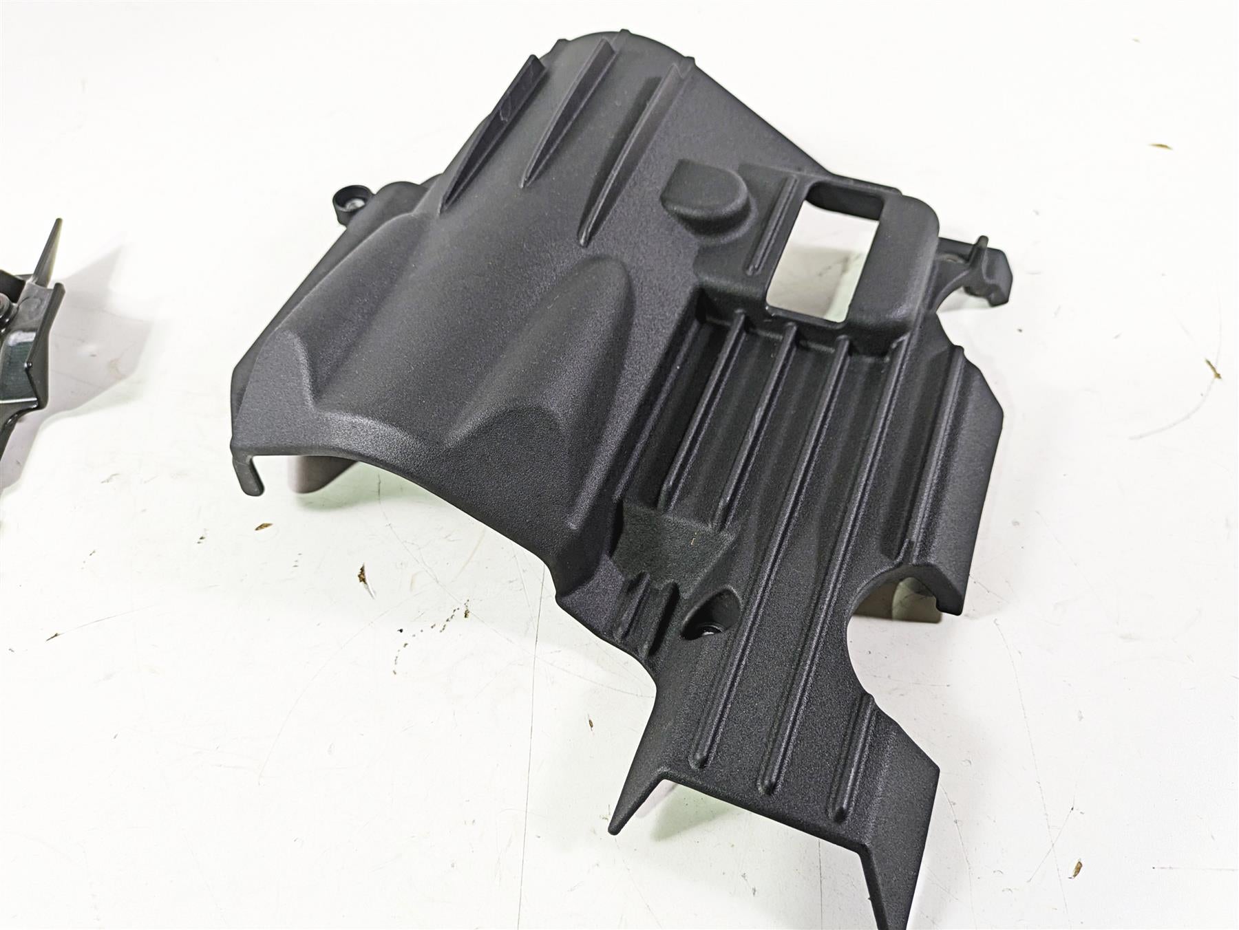 2014 Moto Guzzi California 1400 Touring Engine Side Cover Fairing Set B063143 {{ shop.shopifyCountryName }} - Mototech271