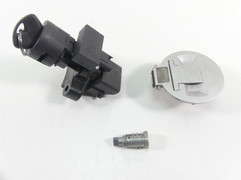 2013 BMW F800GS STD K72 Ignition Switch Gas Cap Key Lock Set -Read 51257700072 {{ shop.shopifyCountryName }} - Mototech271