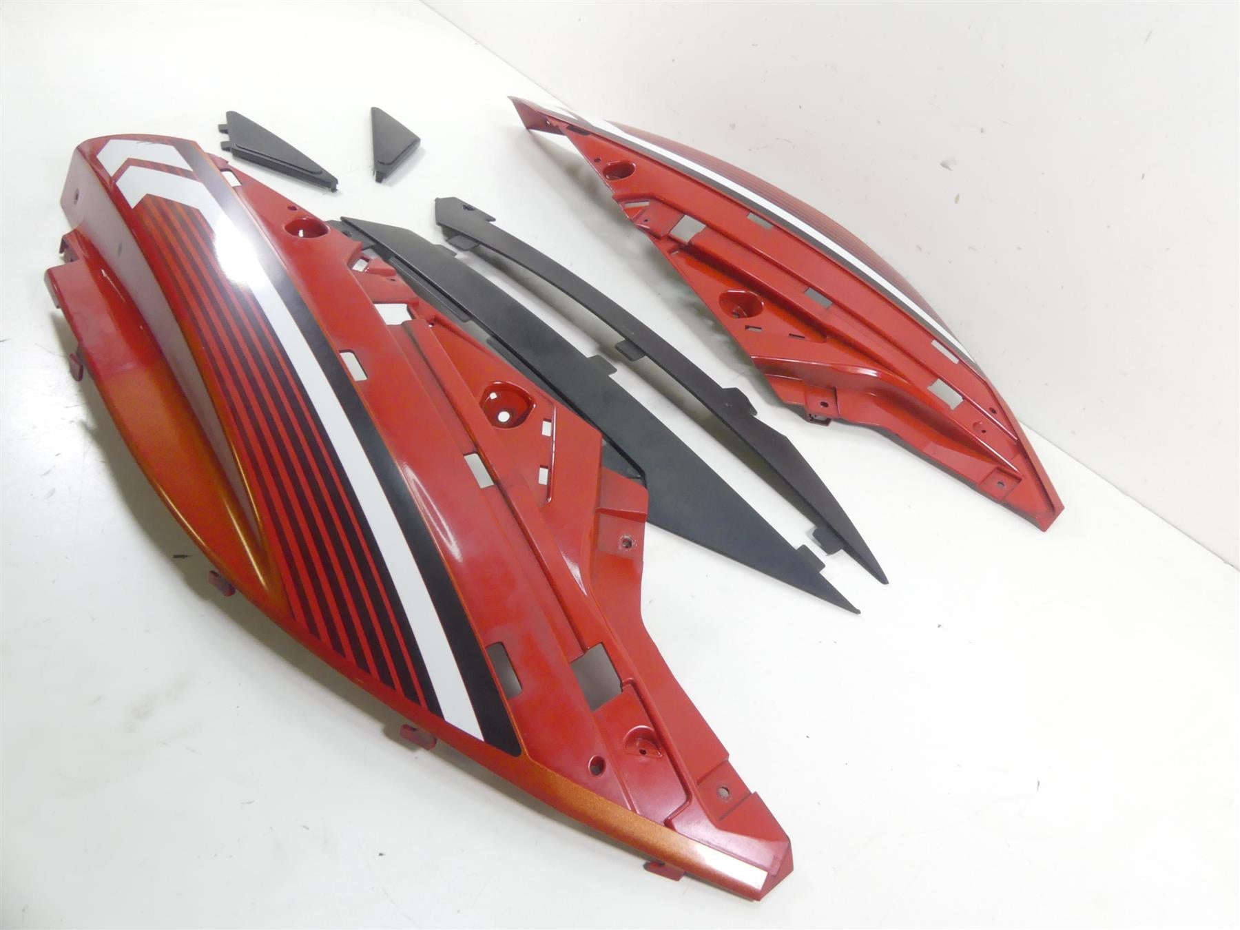 2017 Yamaha Waverunner VX 1050 CS Side Cover Fairing Plastics Set F2X-U377J-00 {{ shop.shopifyCountryName }} - Mototech271