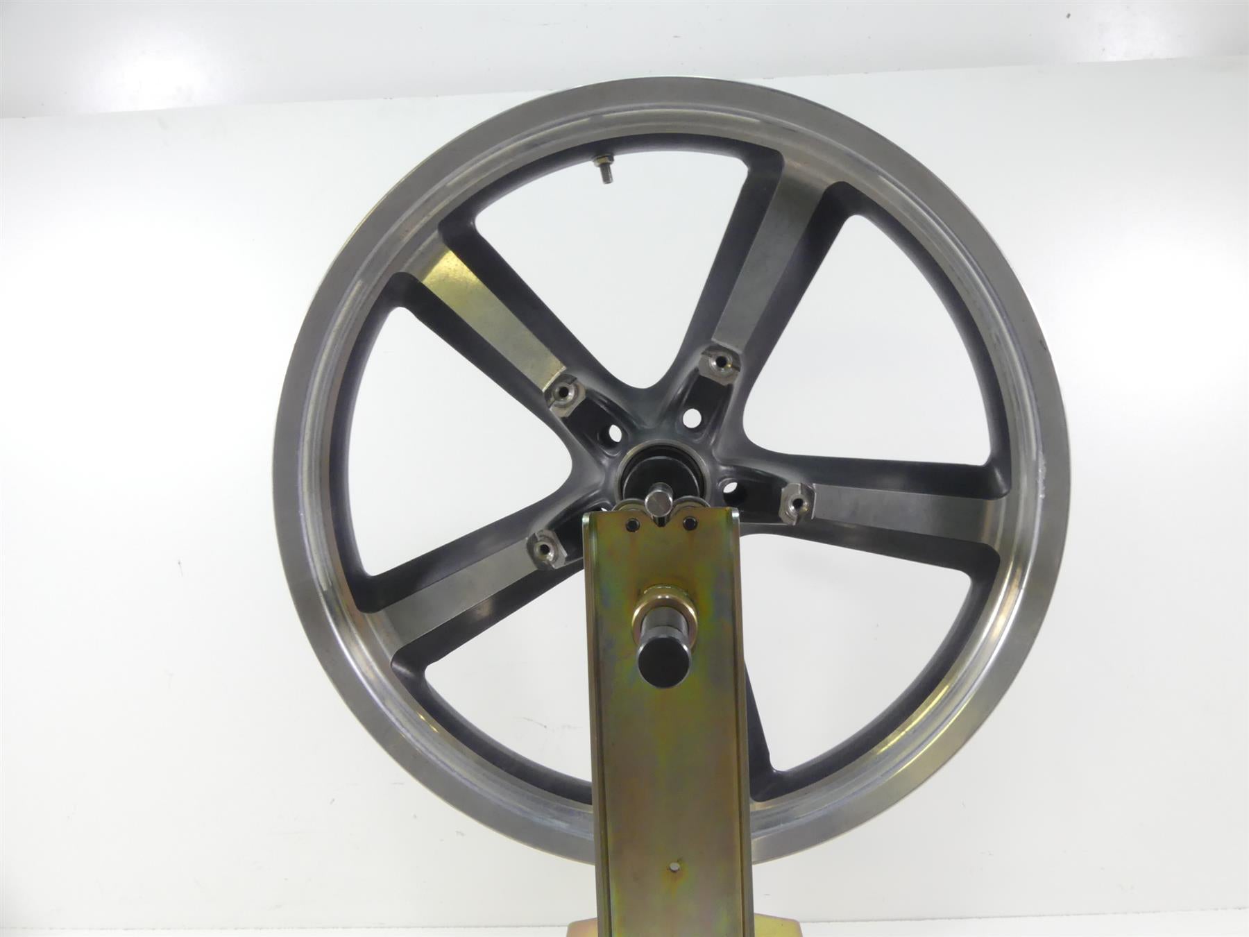 2013 Harley Davidson VRSCF Muscle Straight Front 19x3 Wheel Rim 41670-09 {{ shop.shopifyCountryName }} - Mototech271