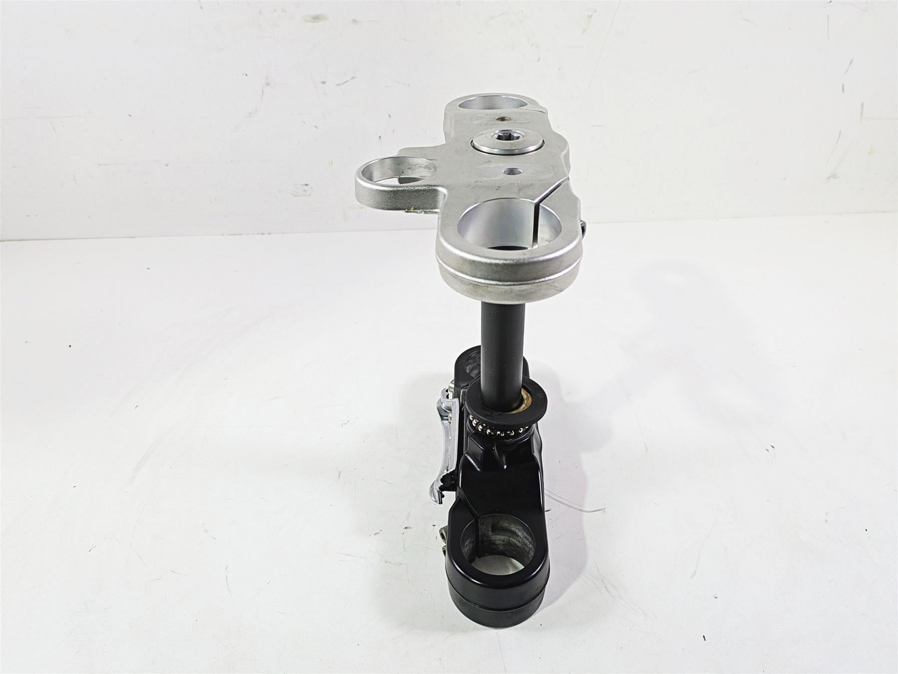 2016 Moto Guzzi Stelvio 1200 8V NTX Upper & Lower Triple Tree Set 886202 886199 {{ shop.shopifyCountryName }} - Mototech271