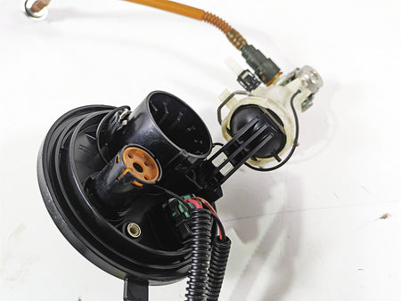 2008 Harley Touring FLHTCU E-Glide 105TH Fuel Gas Petrol Pump 75069-08 {{ shop.shopifyCountryName }} - Mototech271