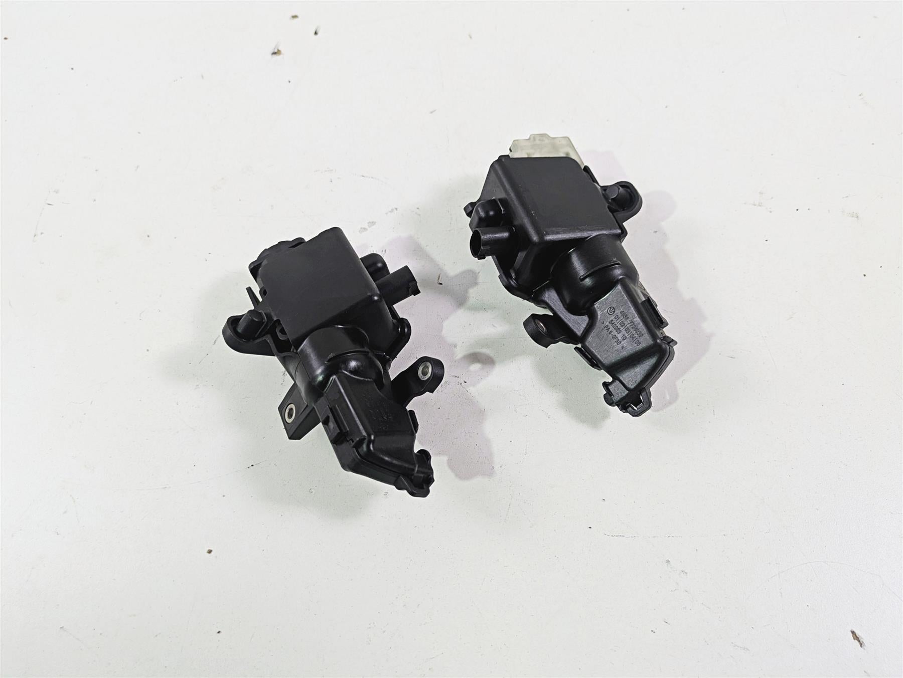 2014 BMW K1600 GTL K48 Saddlebag Saddle Bag Lock Actuator Set 46547724038 {{ shop.shopifyCountryName }} - Mototech271