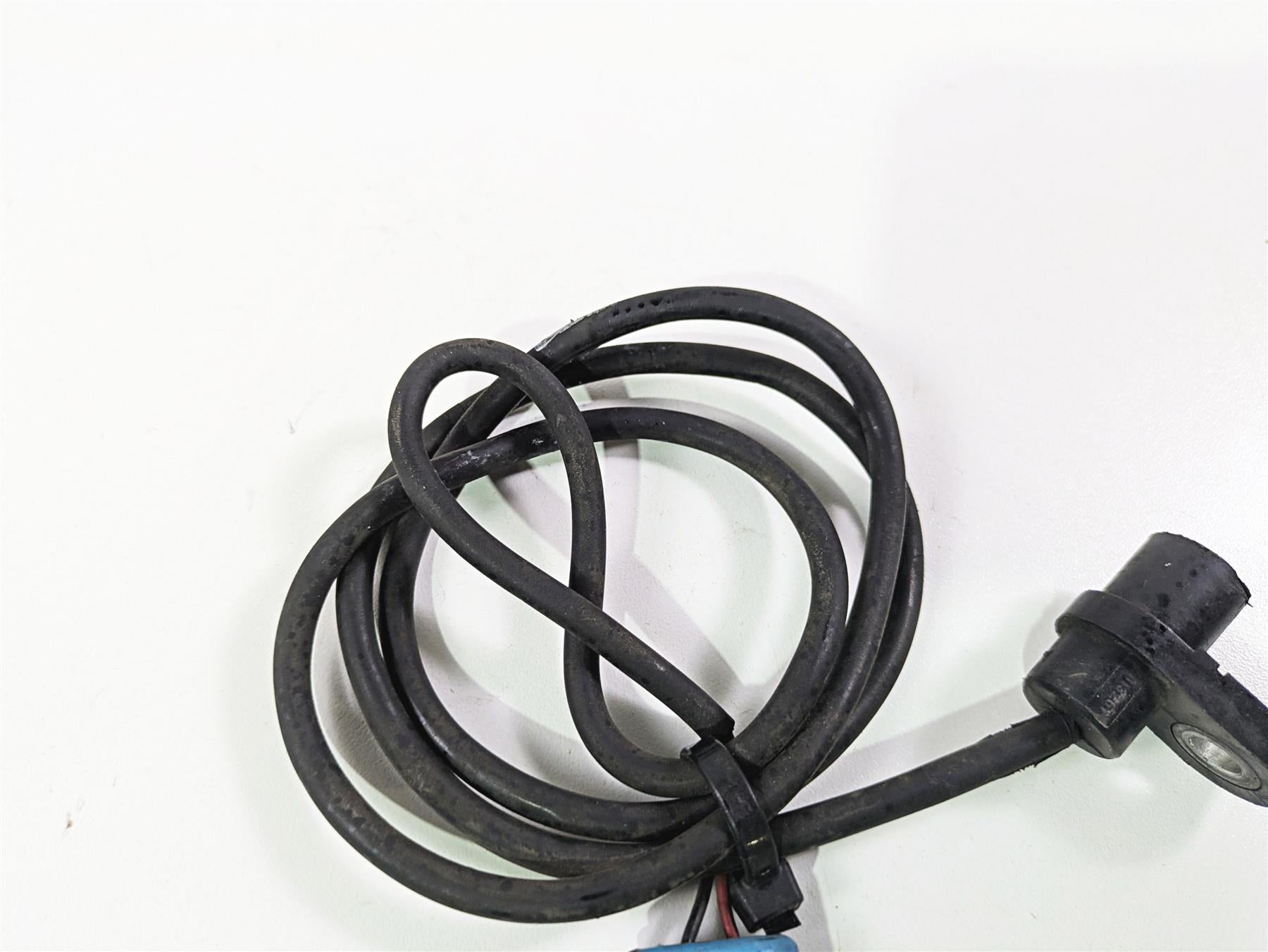 2018 Indian Springfield Dark Horse Rear Brake Abs Wheel Speed Sensor 4014216 {{ shop.shopifyCountryName }} - Mototech271