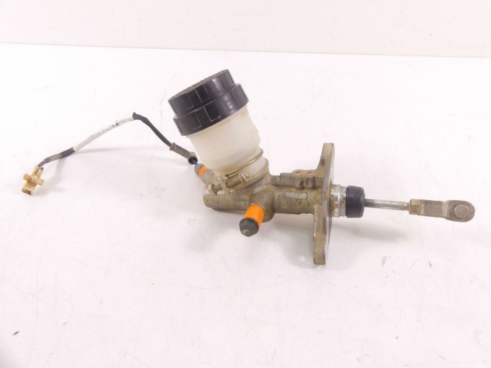 2014 Can-Am Maverick 1000R STD Main Brake Master Cylinder 11/16 705600681 {{ shop.shopifyCountryName }} - Mototech271