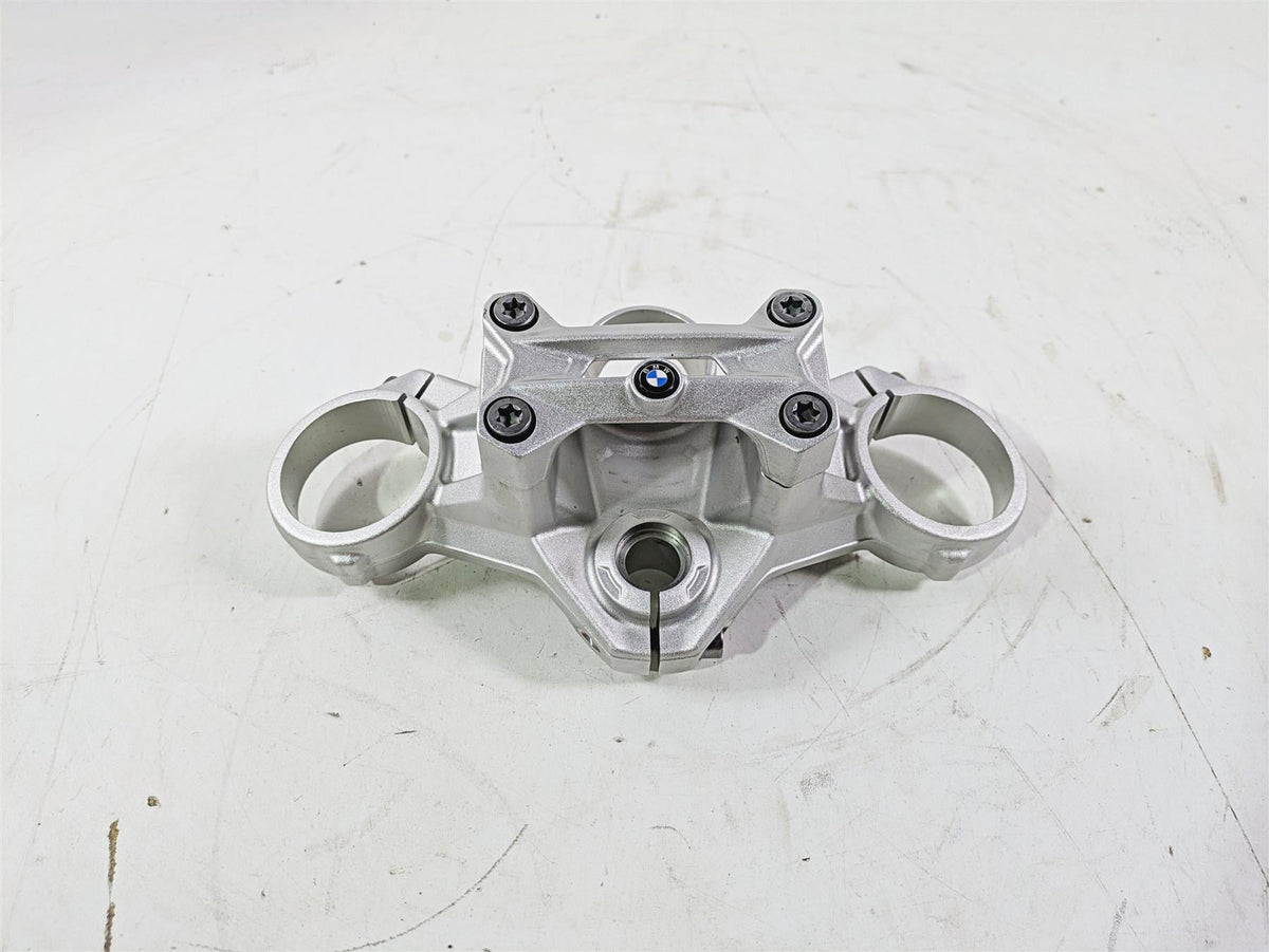 2016 BMW F800R K73 Upper Triple Tree Steering Clamp 8546421 32418546421 {{ shop.shopifyCountryName }} - Mototech271