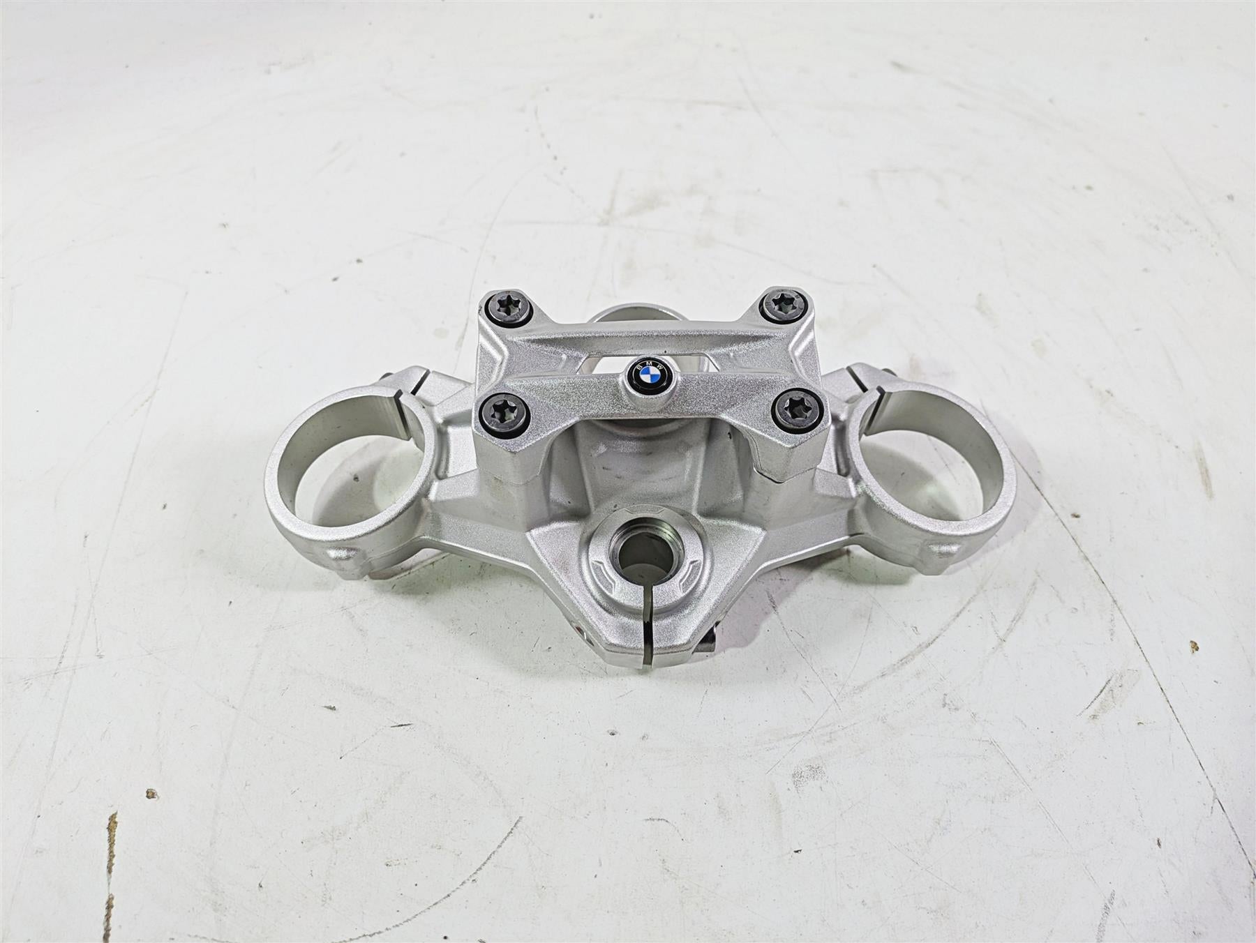 2016 BMW F800R K73 Upper Triple Tree Steering Clamp 8546421 32418546421 {{ shop.shopifyCountryName }} - Mototech271