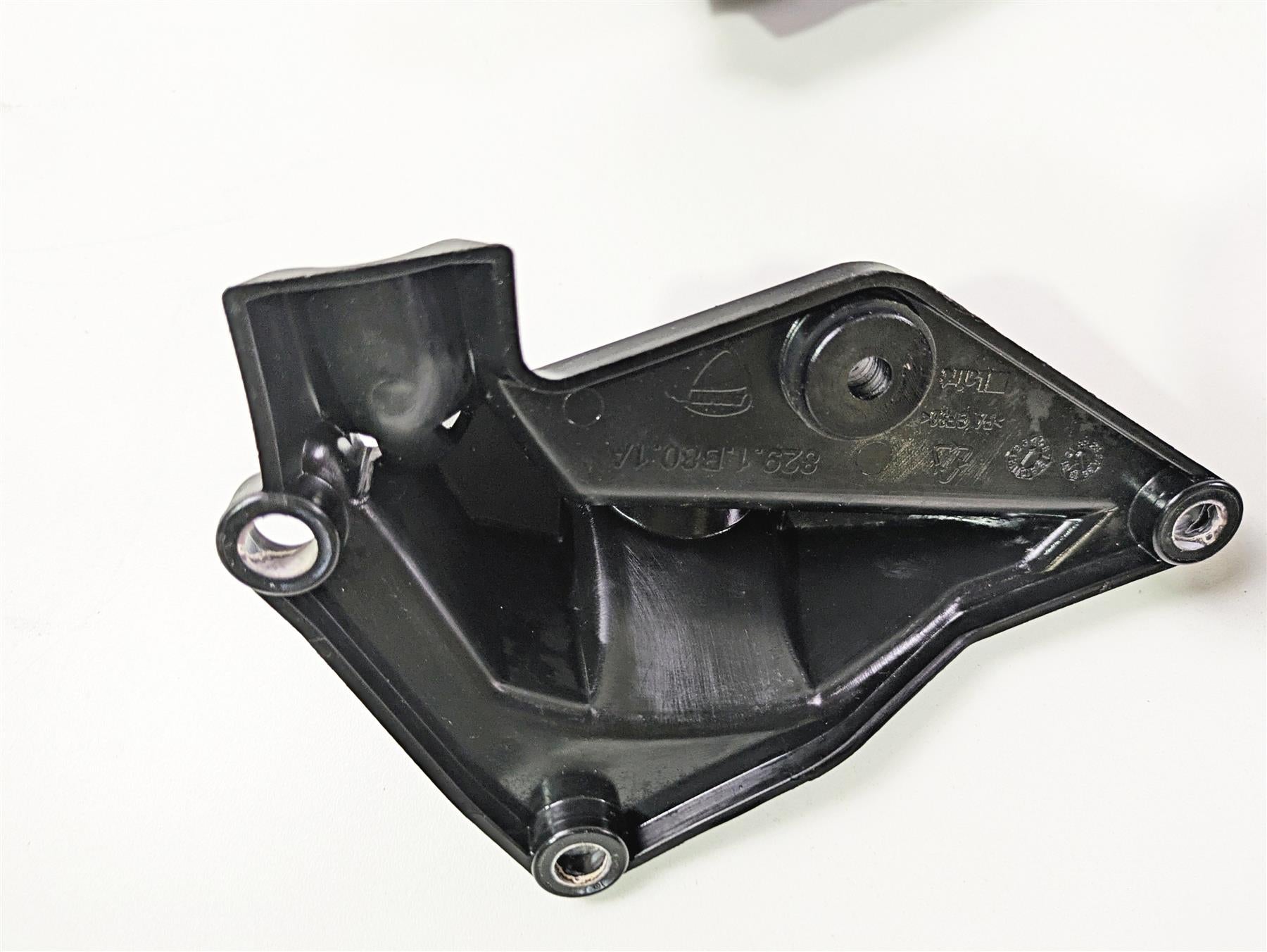 2022 Ducati Streetfighter V2 Molded Infill Cover Fairing Set 46016311B 46016301B {{ shop.shopifyCountryName }} - Mototech271