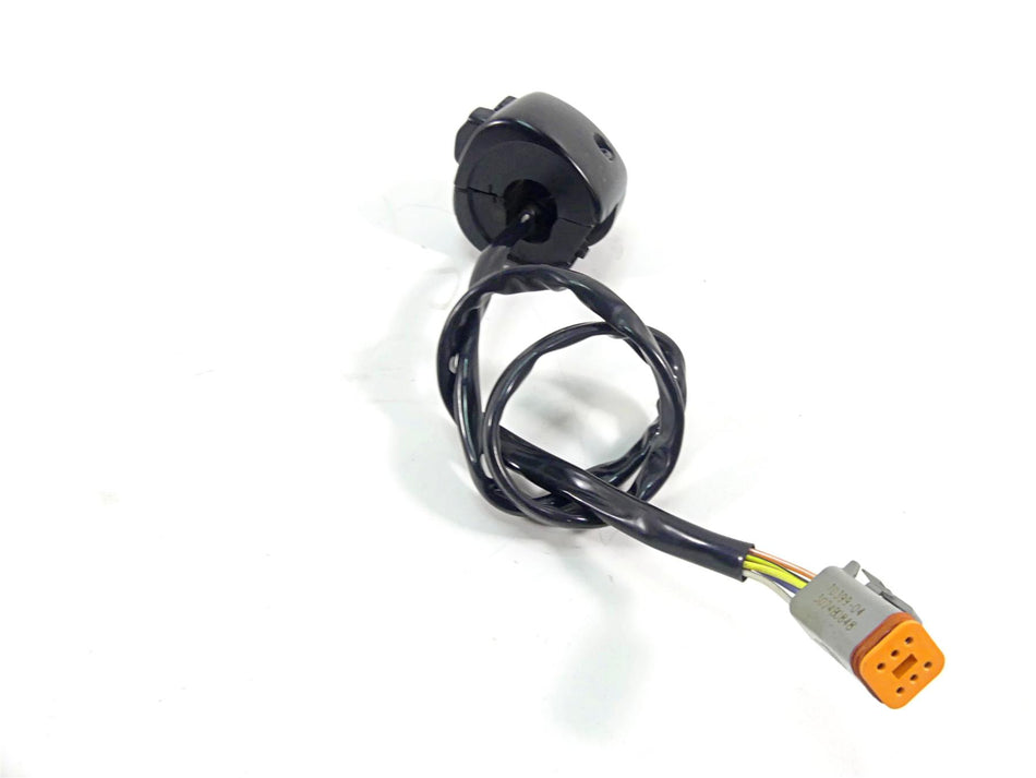 2005 Harley Sportster XL1200 C Left Hand Control Switch 71682-06A 71685-06A {{ shop.shopifyCountryName }} - Mototech271