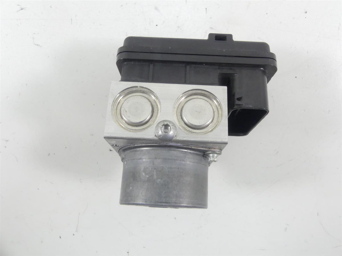 2021 Harley Softail FLSB Sport Glide Abs Brake Pump Pressure Module 41100044C {{ shop.shopifyCountryName }} - Mototech271