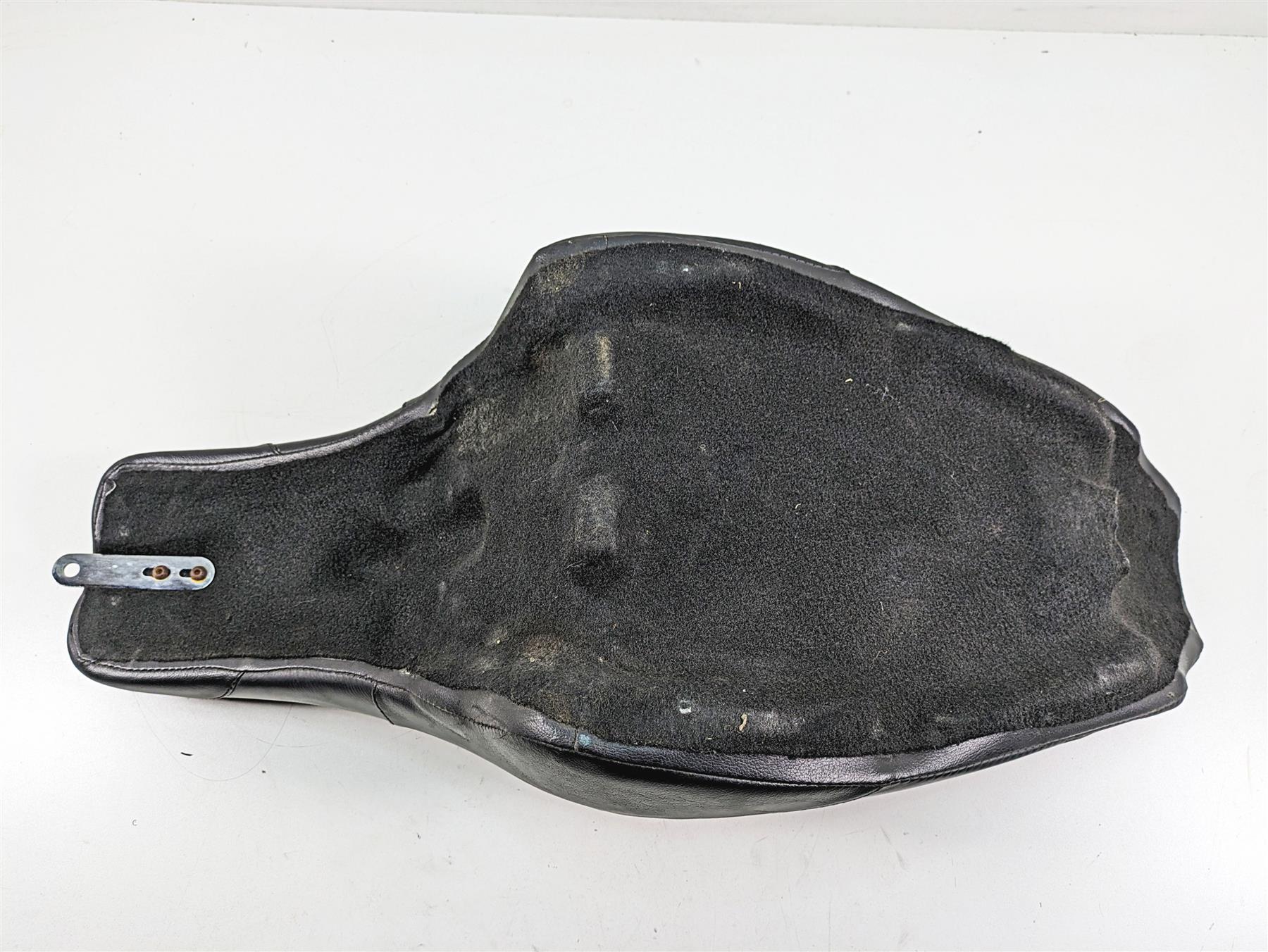 2011 Harley Touring FLTRU Road Glide Duo Driver Drop Seat Saddle Softail? {{ shop.shopifyCountryName }} - Mototech271