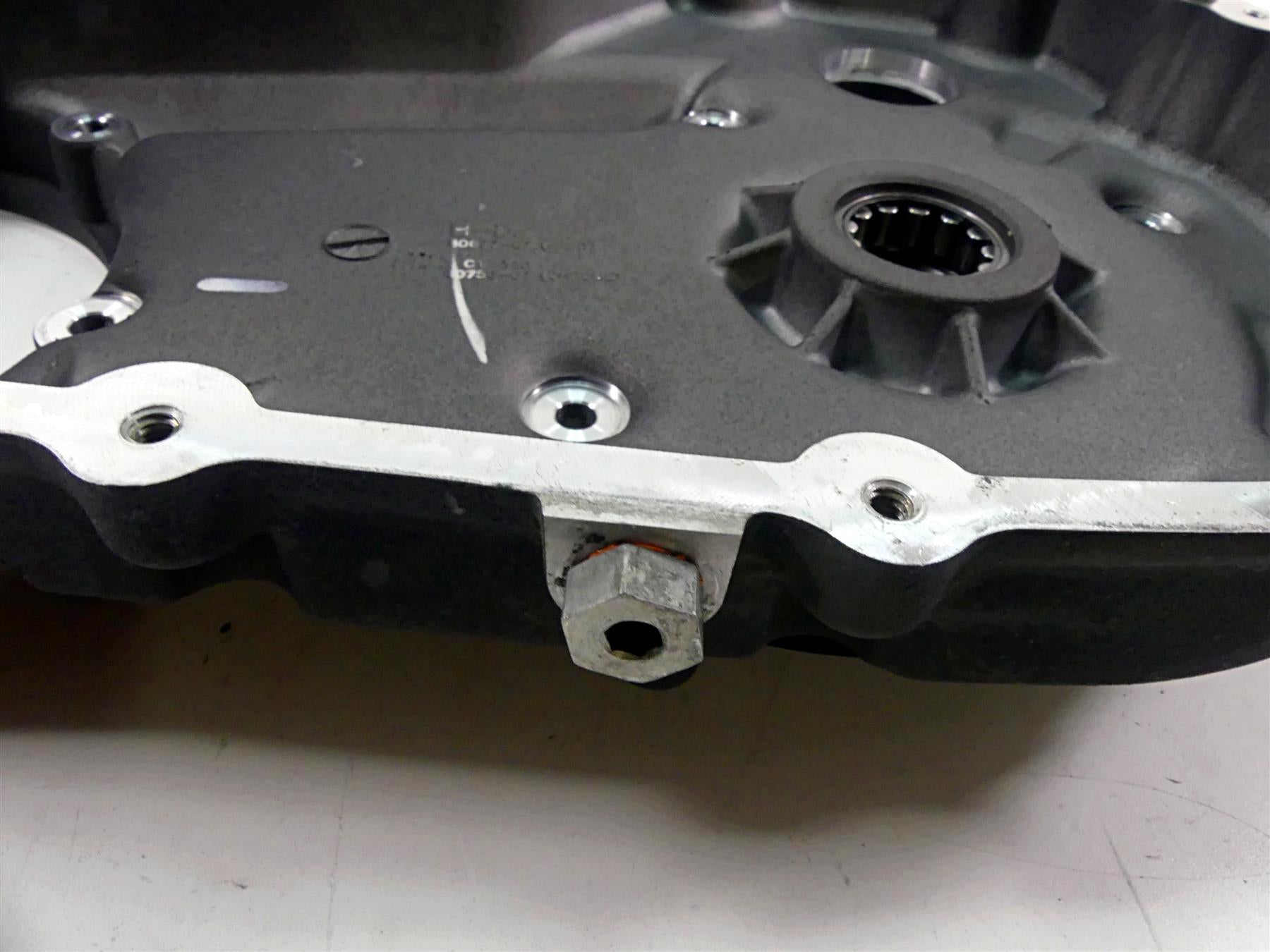 2007 Harley Touring FLHRSE CVO Road King Inner Primary Drive Cover 60677-07 {{ shop.shopifyCountryName }} - Mototech271