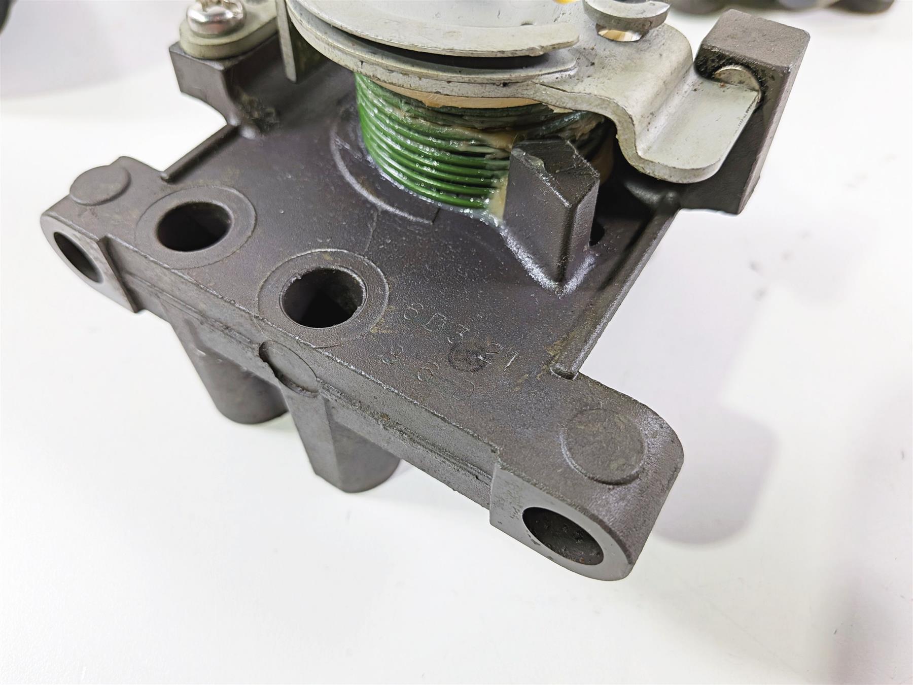 2009 Yamaha Waverunner FX1800 Cruiser Throttle Body Set 6S5-13750-00-00 {{ shop.shopifyCountryName }} - Mototech271