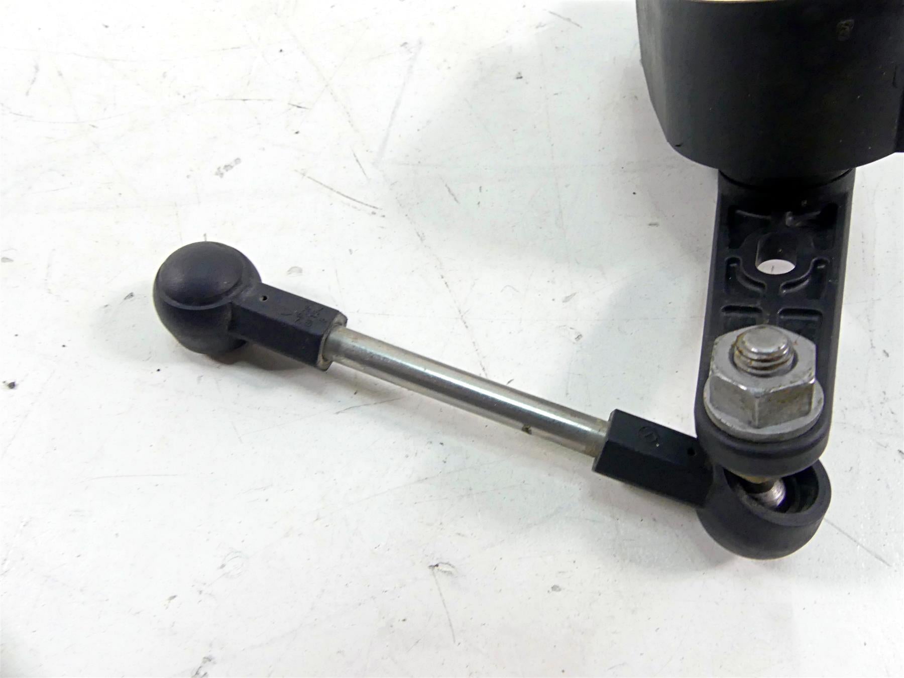 2015 BMW R1200GS GSW K50 Leveling Sensor Set 37146860843 37146870000 {{ shop.shopifyCountryName }} - Mototech271