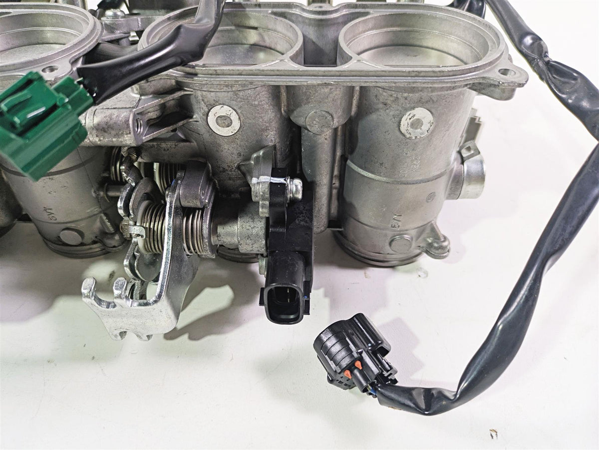 2009 Yamaha FZ1 FZS10 Fazer Throttle Body Bodies & Wiring 2D1-13750-10-00 {{ shop.shopifyCountryName }} - Mototech271