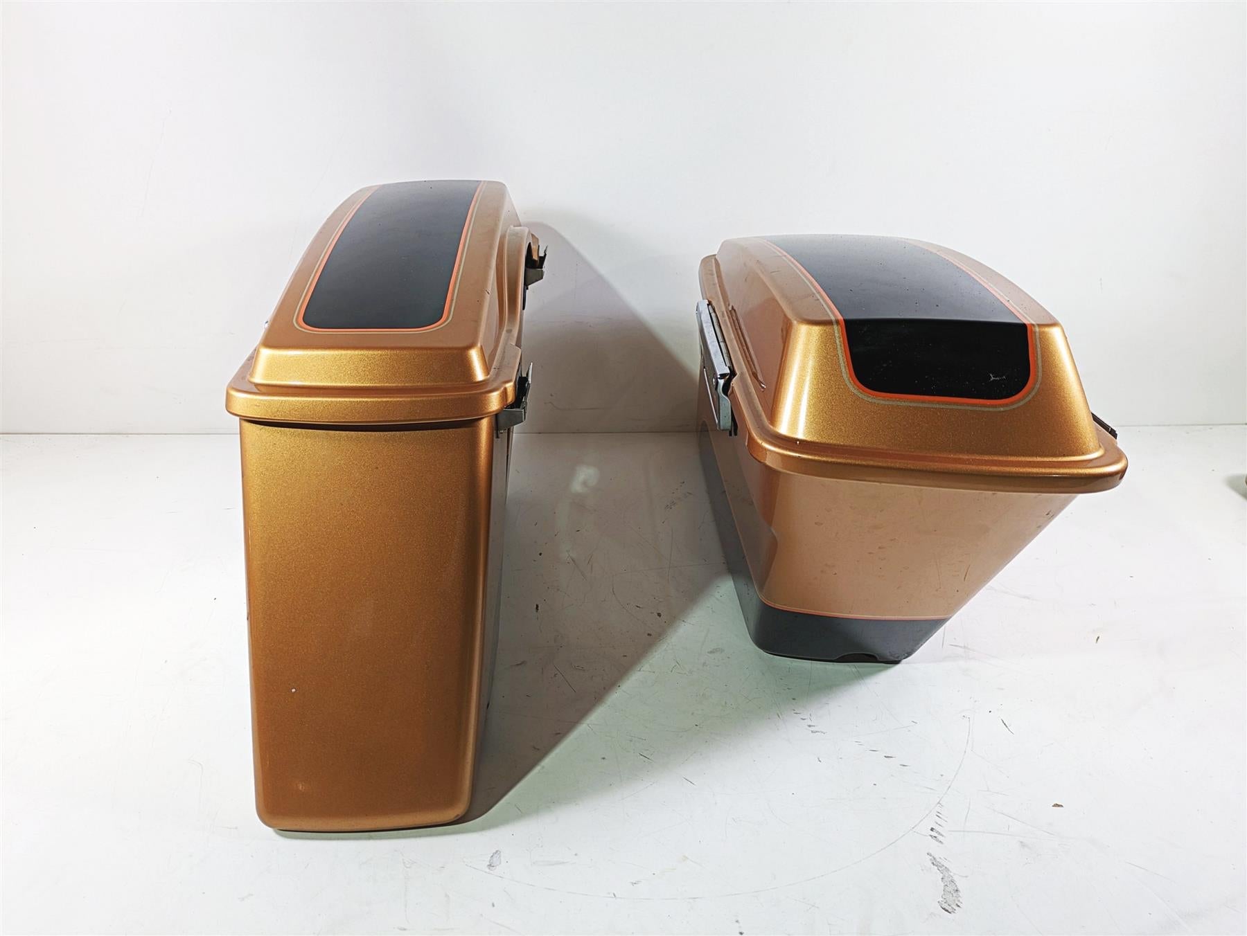 2008 Harley Touring FLHTCU E-Glide 105TH Saddlebag Saddle Bag Set 90752-93 {{ shop.shopifyCountryName }} - Mototech271