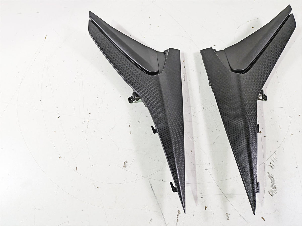 2021 Aprilia RS660 Under Seat Infill Cover Fairings 2B006645 L 2B006646 {{ shop.shopifyCountryName }} - Mototech271