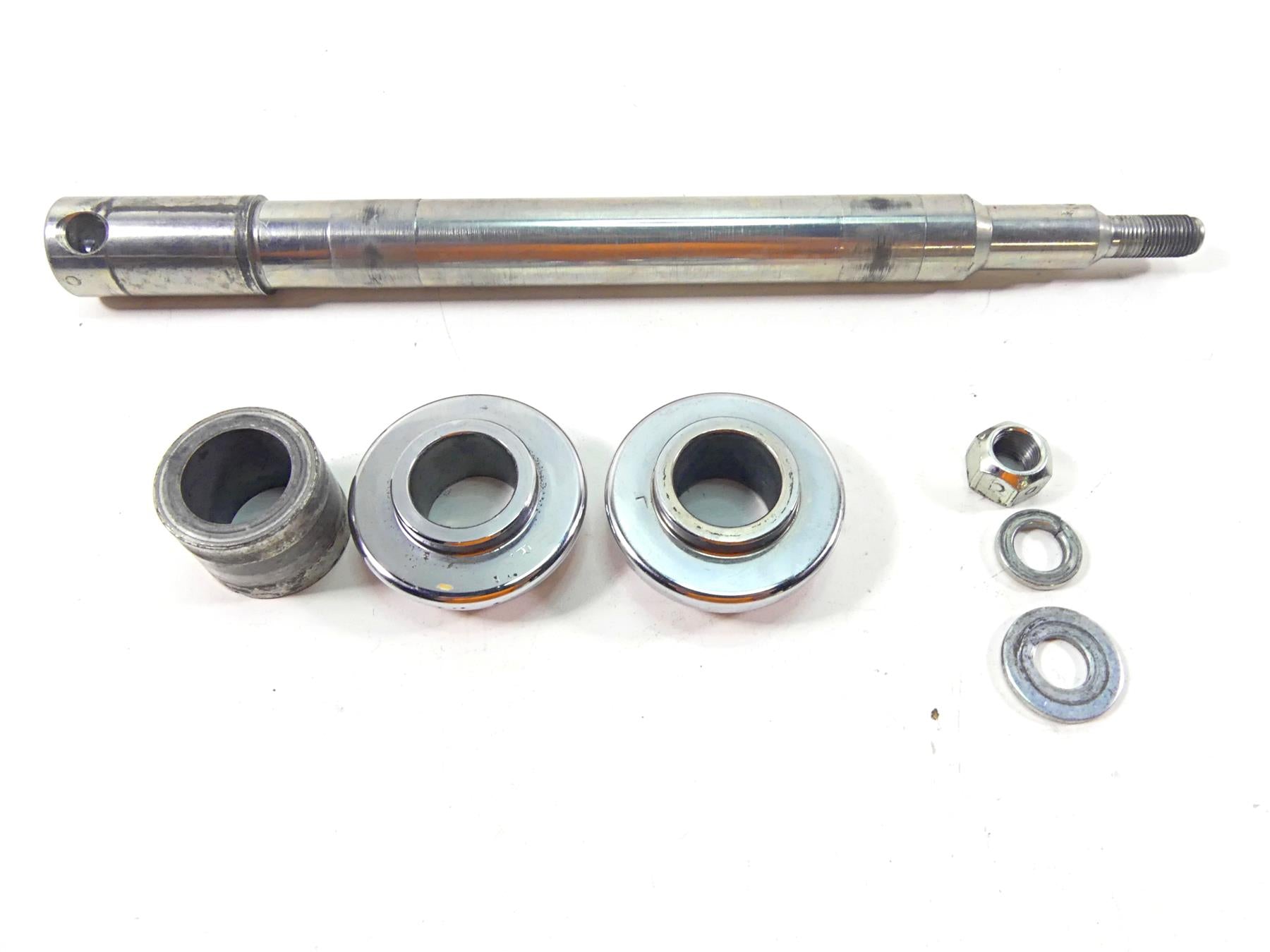 2007 Harley Touring FLHRSE CVO Road King Front Axle Wheel Spindle 43364-00
