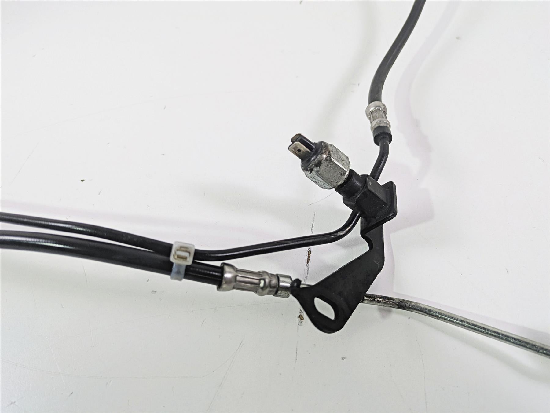 2010 Harley Touring FLHXSE CVO Street Glide Rear Abs Brake Line Set 40610-09 {{ shop.shopifyCountryName }} - Mototech271