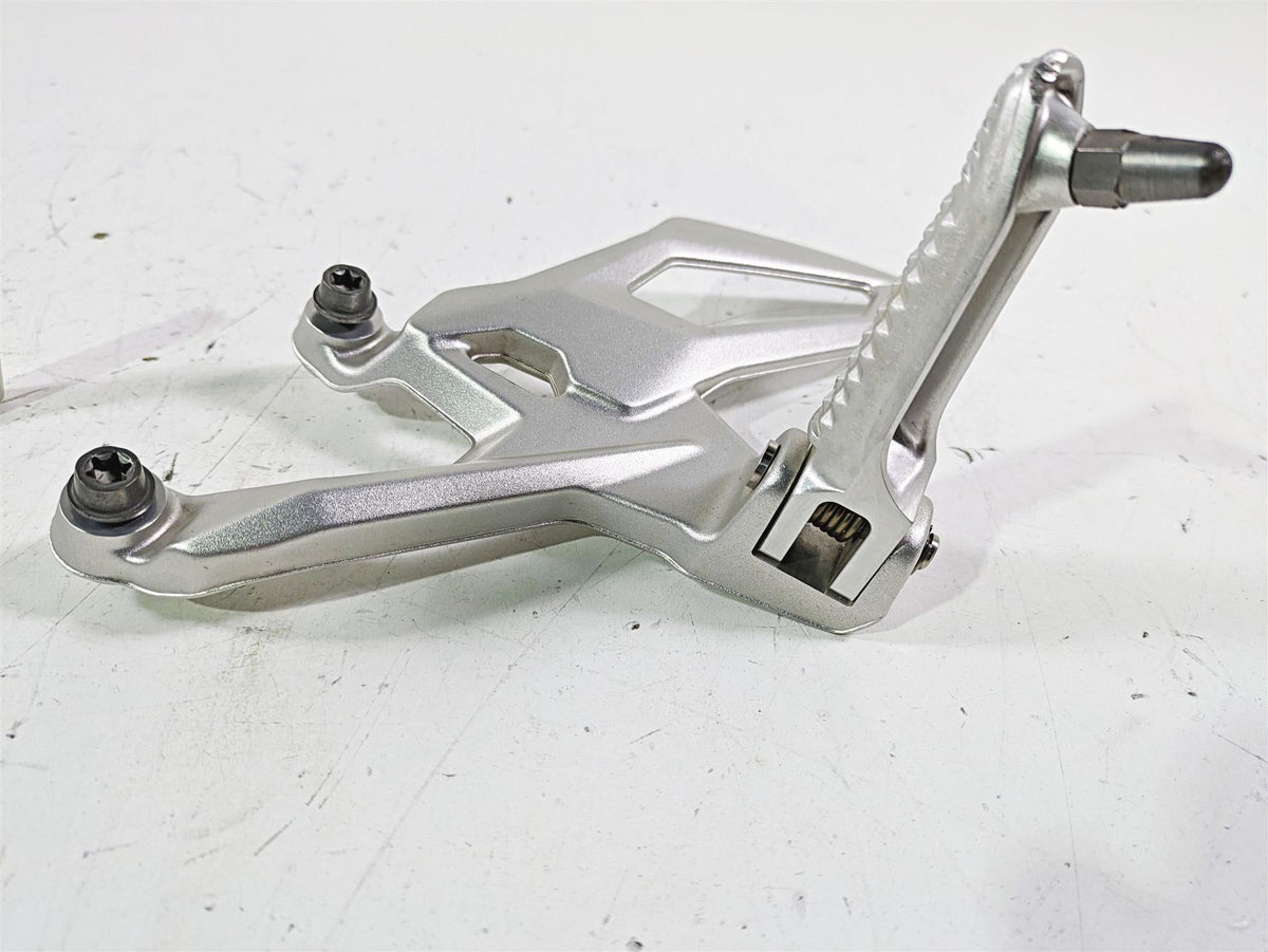 2017 BMW S1000R K47 Left Rider Footpeg & Shifter Shift Lever 46718562397 8562402 {{ shop.shopifyCountryName }} - Mototech271