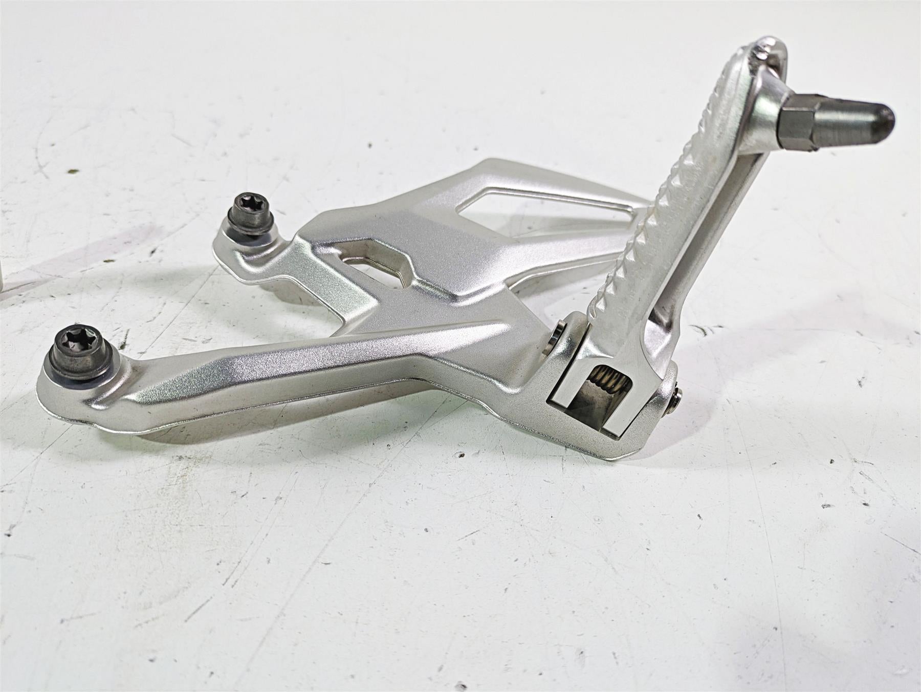 2017 BMW S1000R K47 Left Rider Footpeg & Shifter Shift Lever 46718562397 8562402 {{ shop.shopifyCountryName }} - Mototech271