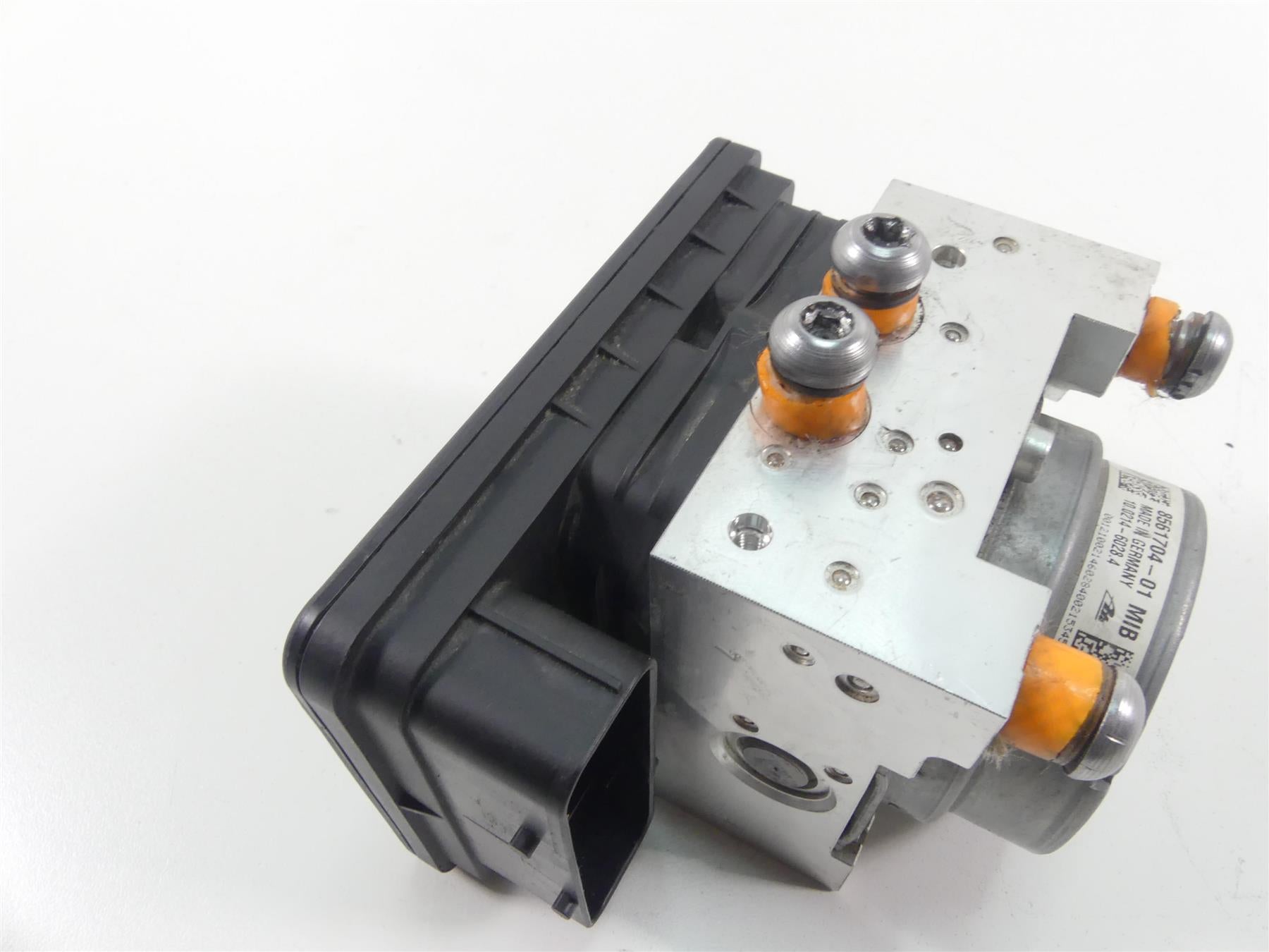 2016 BMW S1000XR K49 Abs Brake Pump Pressure Unit Module 34518561704 {{ shop.shopifyCountryName }} - Mototech271