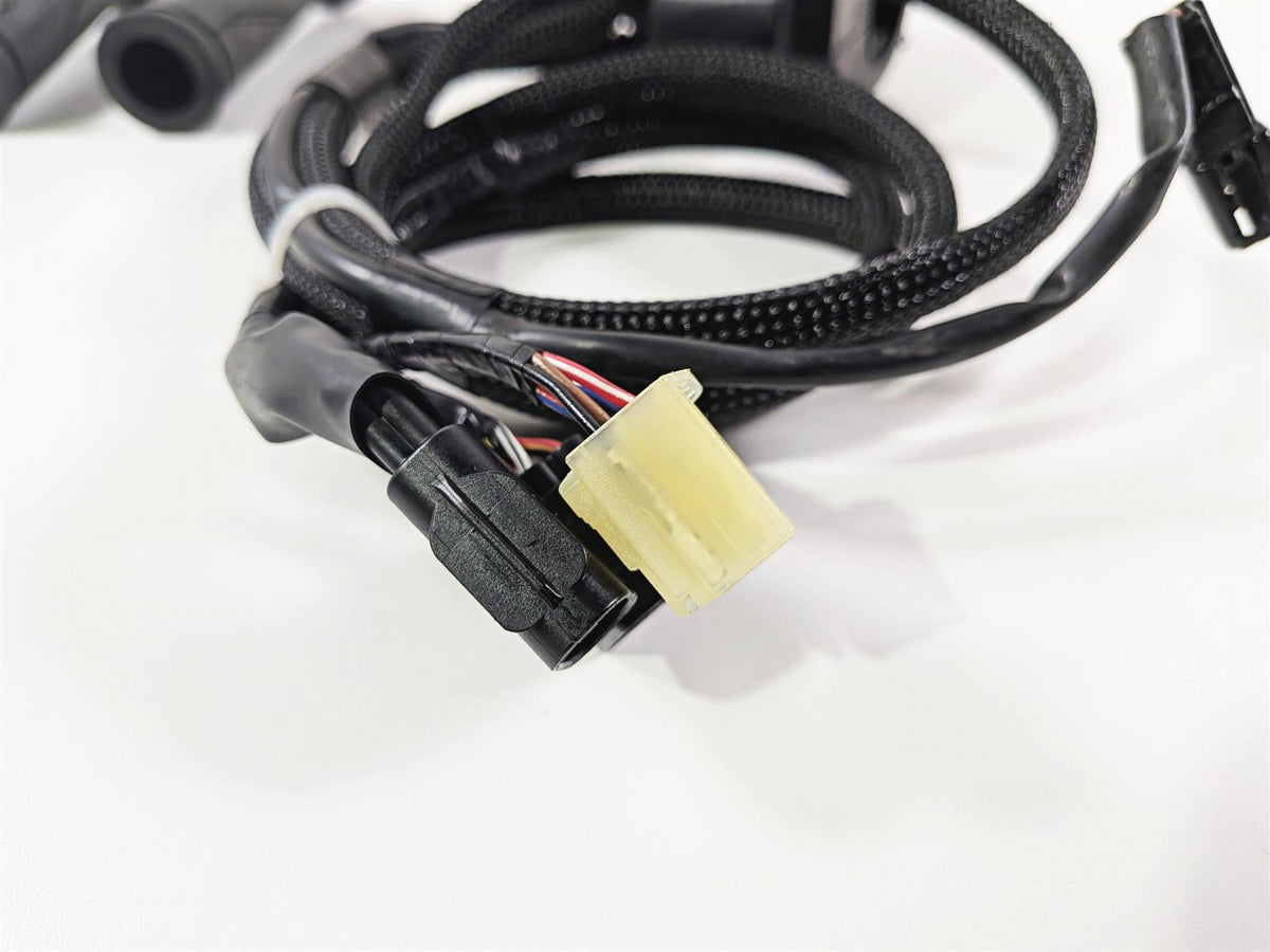 2023 Yamaha MT10 MTN1000 Right Hand Control Switch Kill Menu B5Y-8291R-01-00 {{ shop.shopifyCountryName }} - Mototech271