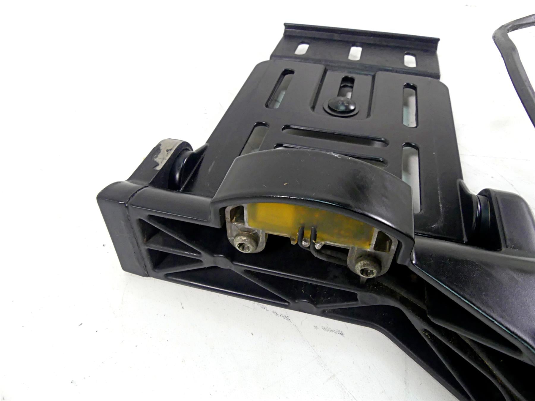 2013 Harley VRSCF Muscle Vrod Rear Side License Plate Holder 69390-09 {{ shop.shopifyCountryName }} - Mototech271