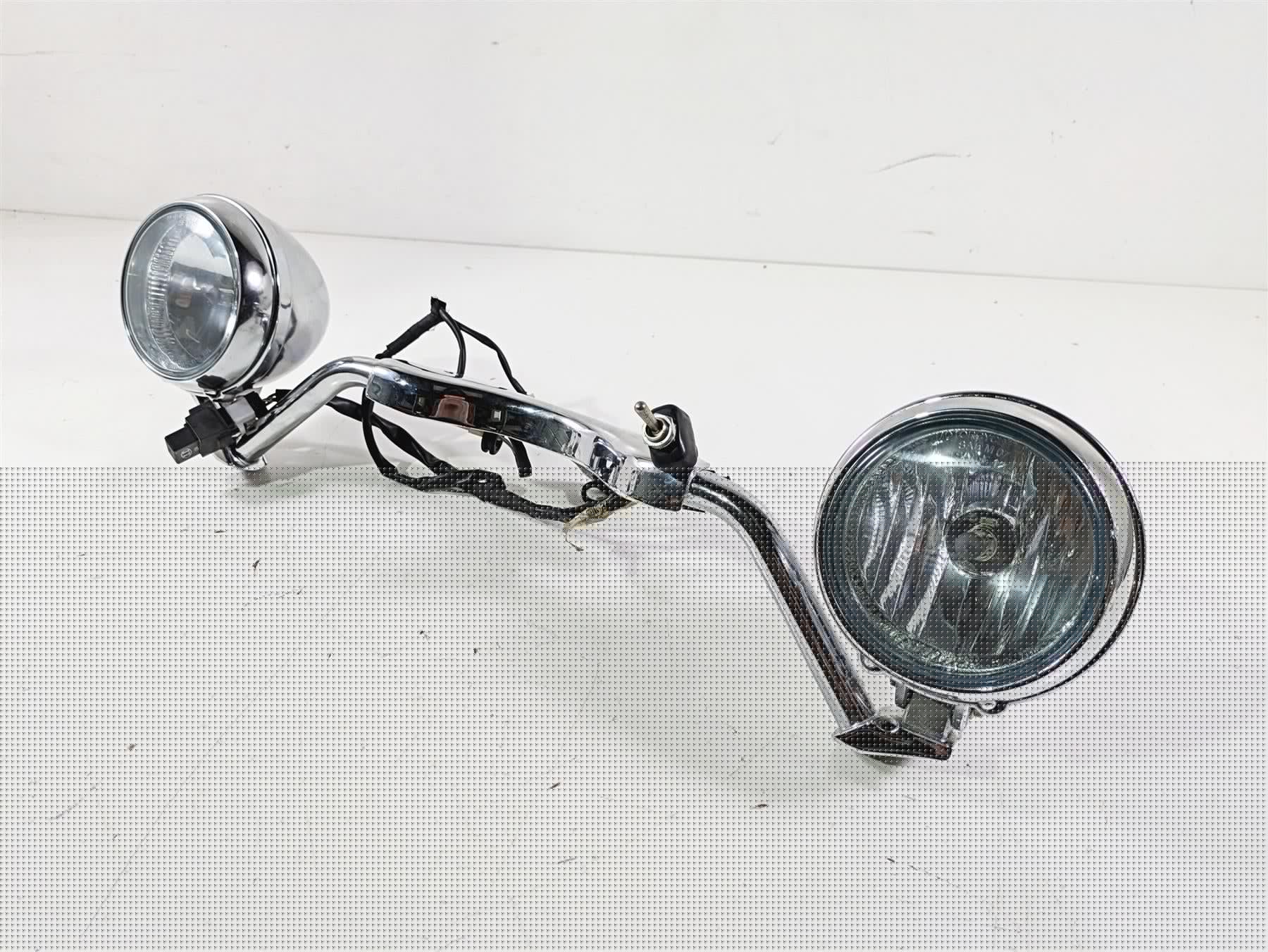 2014 Moto Guzzi California 1400 Touring Front Spot Lights & Mounts 887997 {{ shop.shopifyCountryName }} - Mototech271