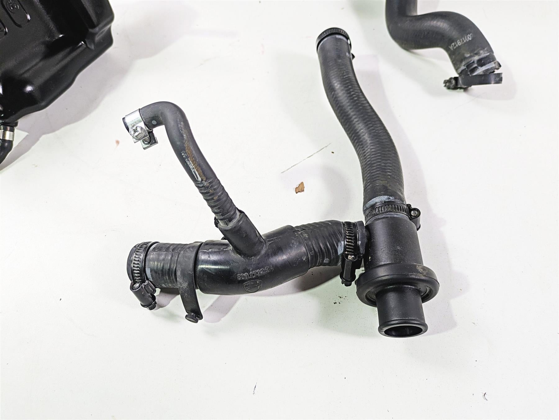2022 Ducati Hypermotard 950 Radiator Fans Reservoir Hoses Set READ 54841156A {{ shop.shopifyCountryName }} - Mototech271