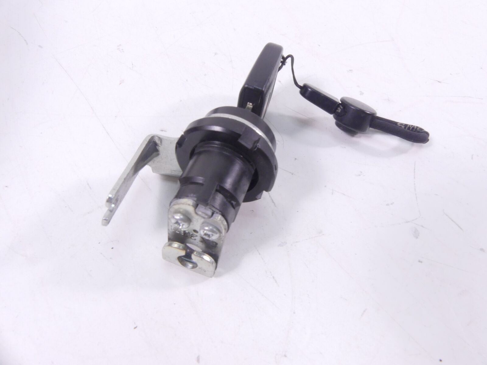 2016 Ducati Hypermotard 939SP Speedometer 11K Ignition Switch Key Set 40611222B {{ shop.shopifyCountryName }} - Mototech271