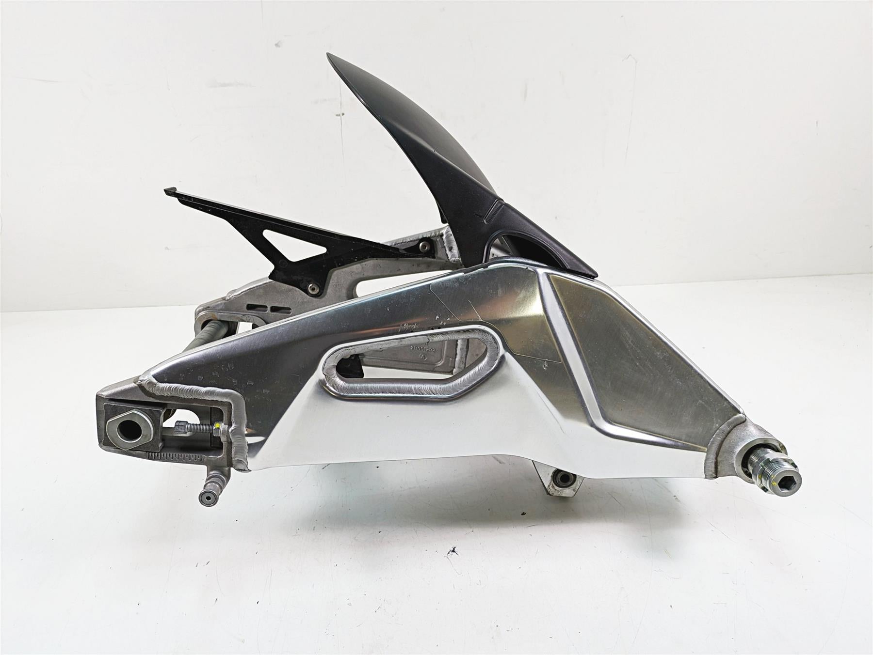 2020 Aprilia Tuono V4 Factory Rear Swingarm & Axle 2B0012893 {{ shop.shopifyCountryName }} - Mototech271