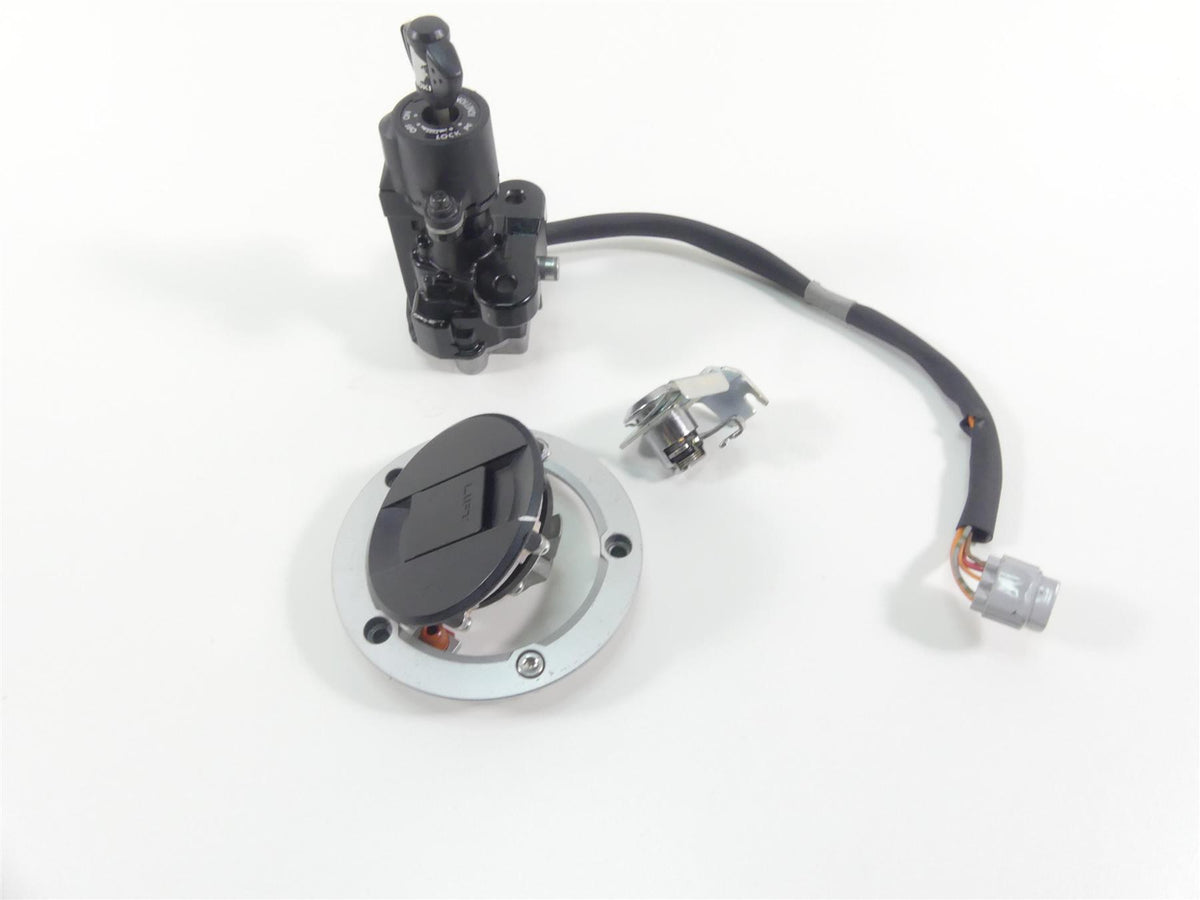 2022 Suzuki GSXR750 Ignition Switch Key Lock Fuel Tank Cap Set 37101-40822 {{ shop.shopifyCountryName }} - Mototech271