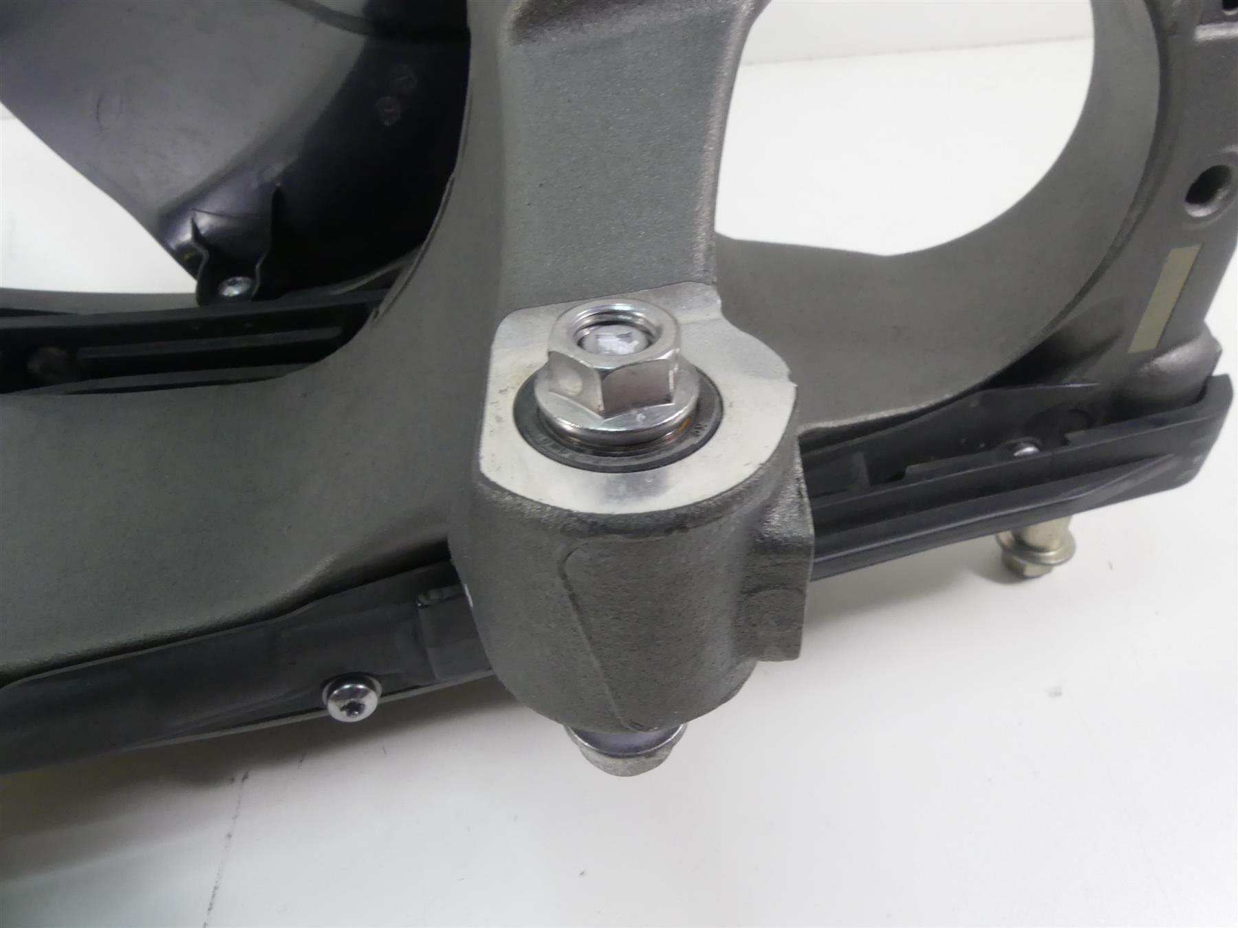2020 Triumph Speed Triple RS 1050 Rear Swingarm & Axle Set T2059502 T2010257 {{ shop.shopifyCountryName }} - Mototech271