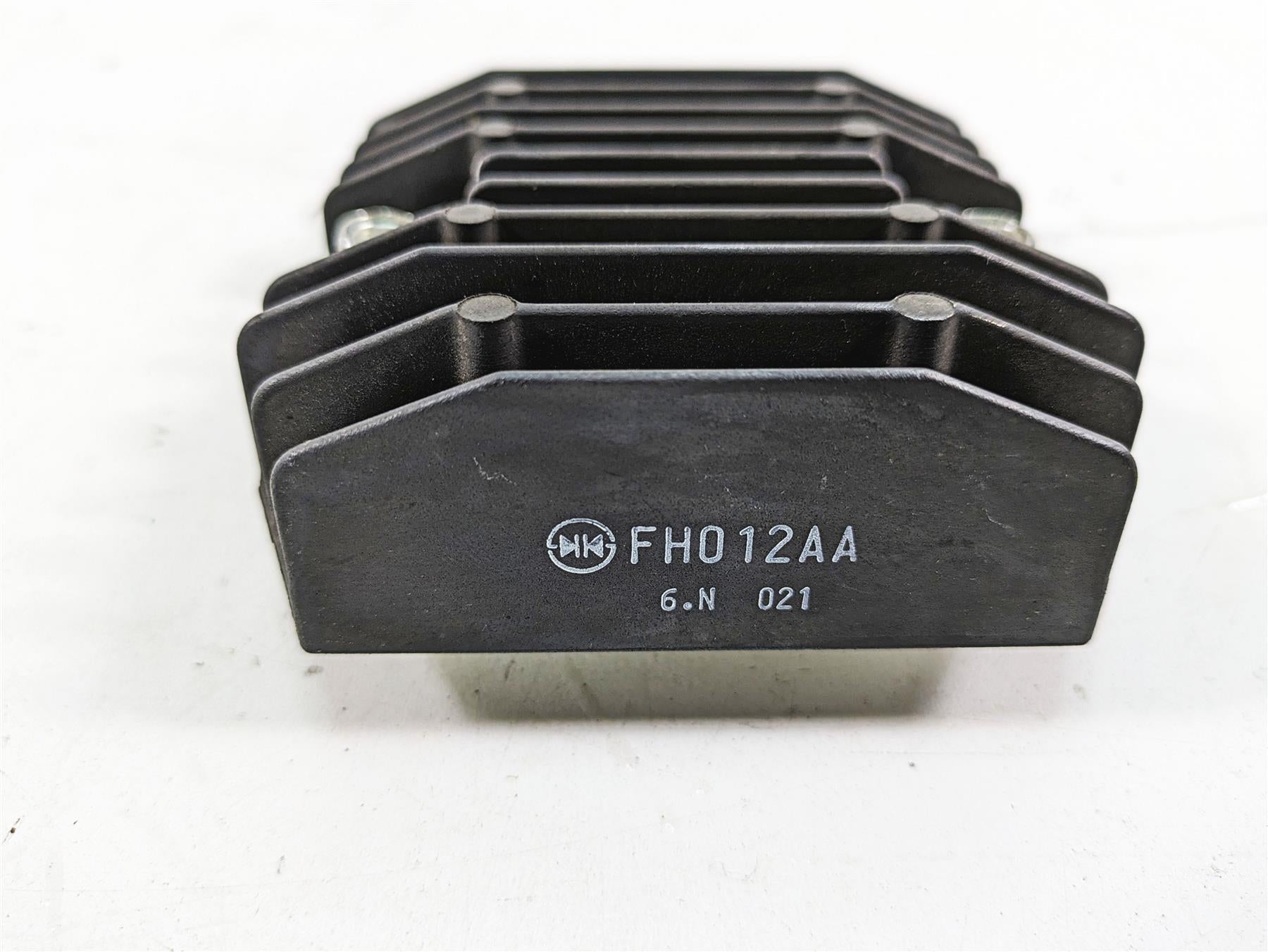 2007 Yamaha R1 YZFR1 Rectifier Voltage Regulator FH012AA 1D7-81960-00-00 {{ shop.shopifyCountryName }} - Mototech271